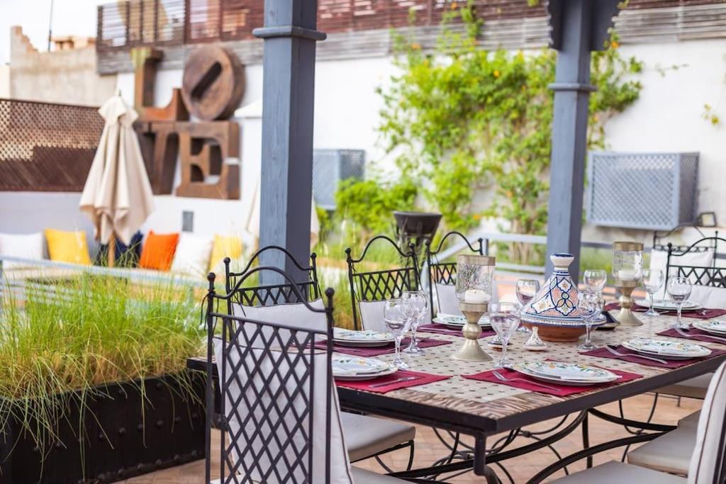 La Sarrazine: Modern Gem In The Kasbah Villa
