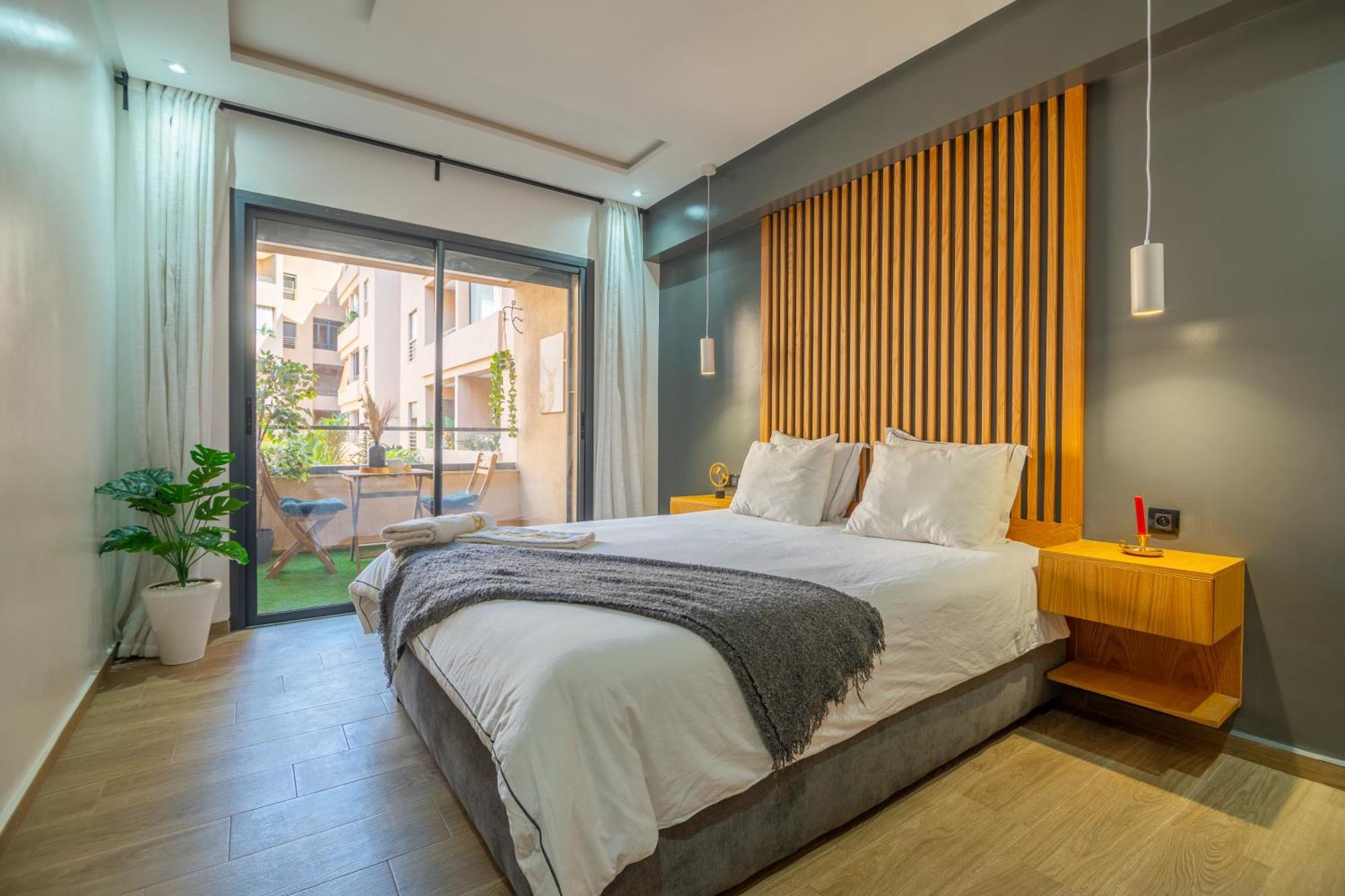 Royal King Bed W/pool * Marrakesh