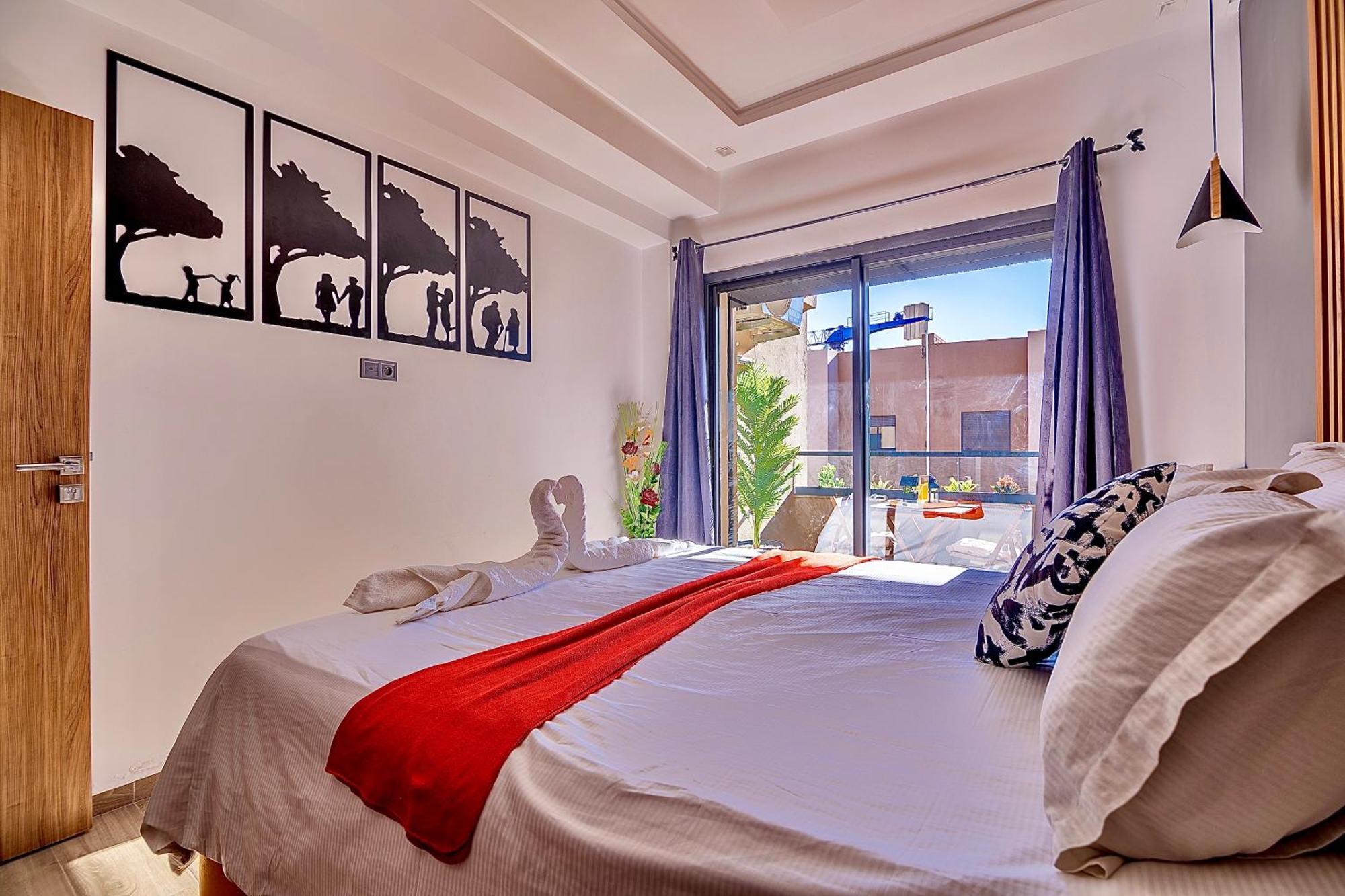 Pearl Suite: King Bed, Pool Joy * Marrakesh