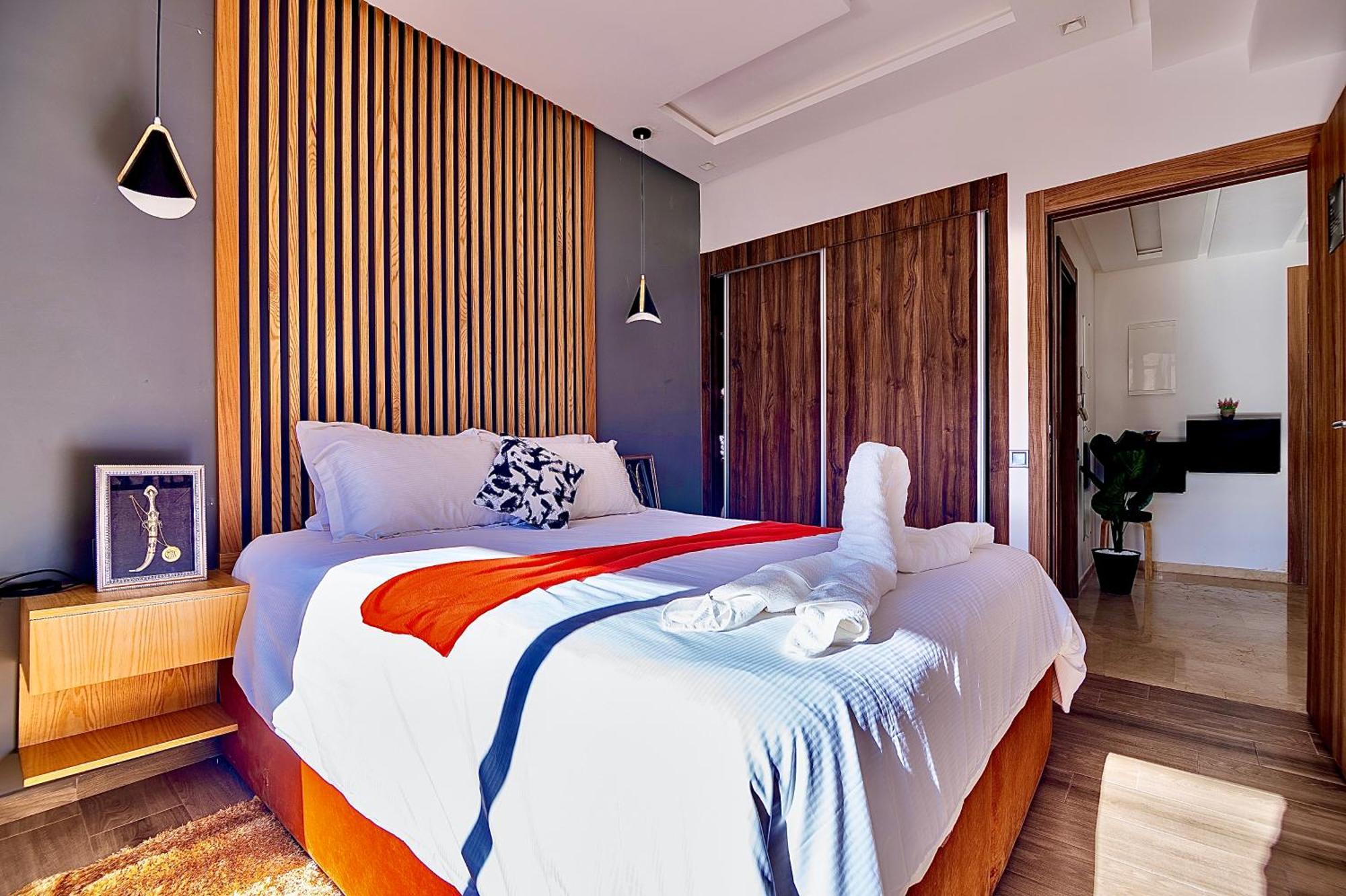 Pearl Suite: King Bed, Pool Joy Marrakesh