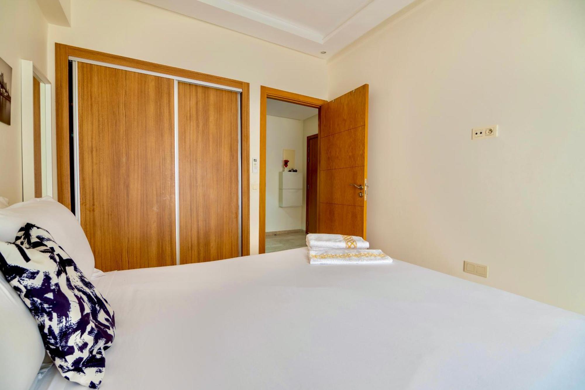 Luxurious King Bed W/pool. Well Centered. Appartement