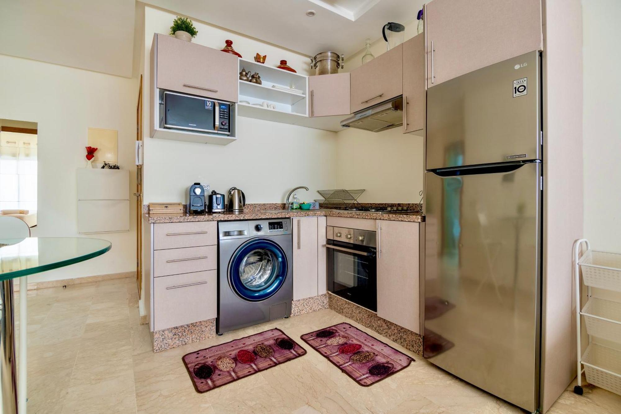 Appartement Luxurious King Bed W/pool. Well Centered.