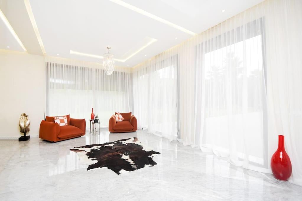 The Majestic - Heated Pool Villa *