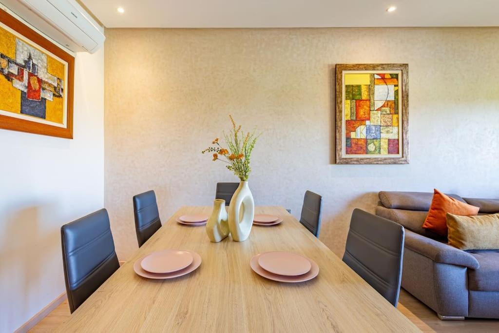 Luxurious Prestigia Golf Apartment