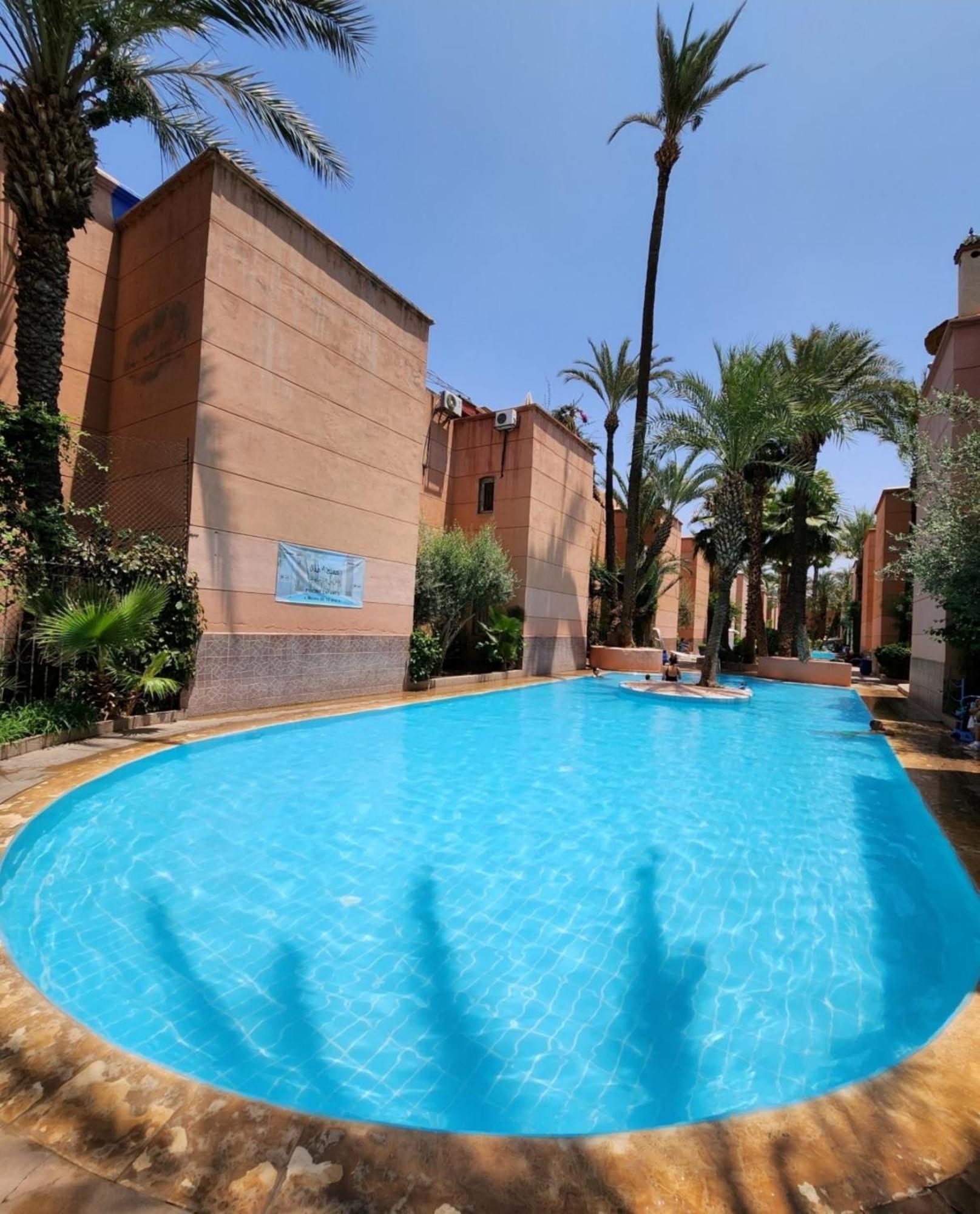 Riad With 3 Swimming Pools