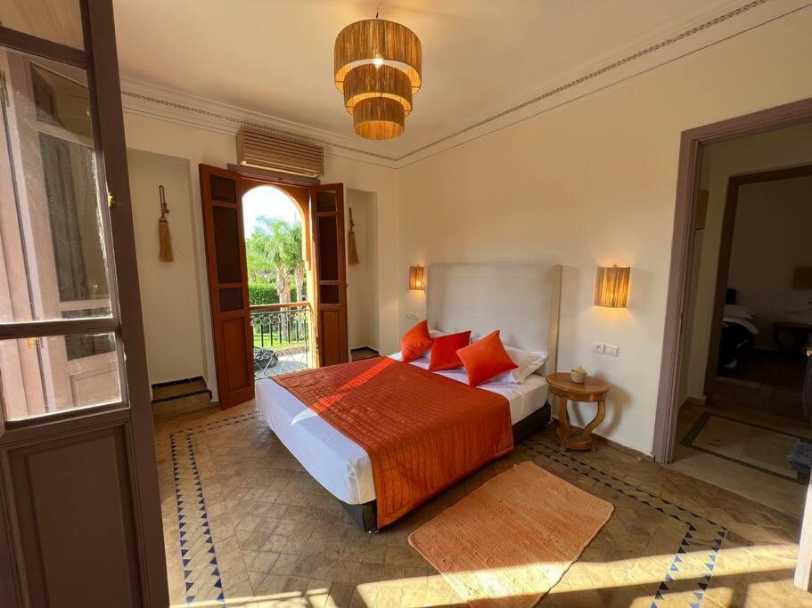 1 By Majestic Villa *