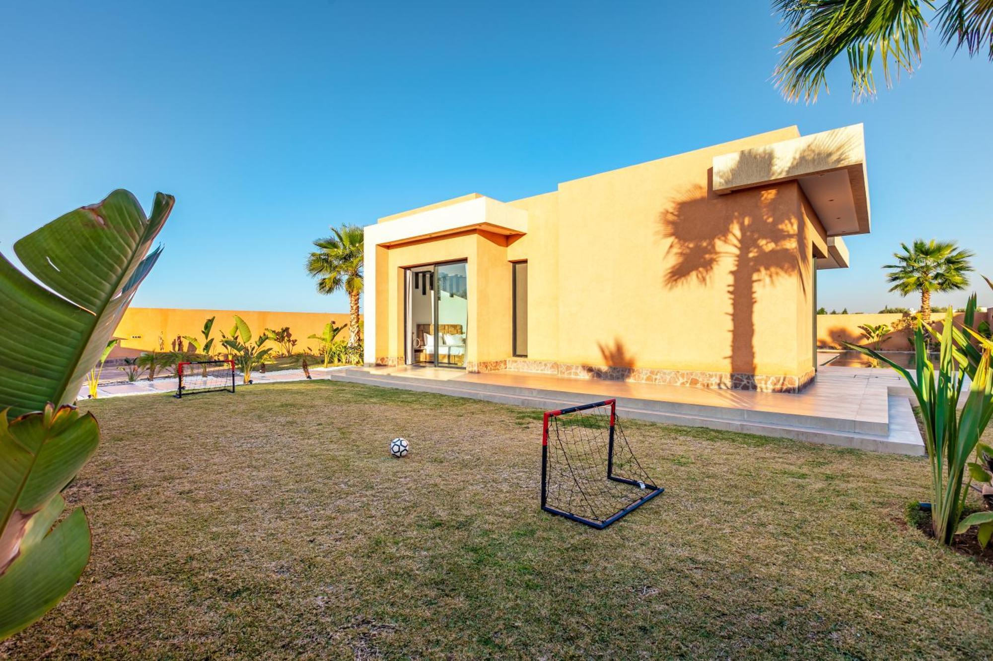 Perle Rouge, Piscine , Cuisiniere, Billard, Playstation5 Villa *