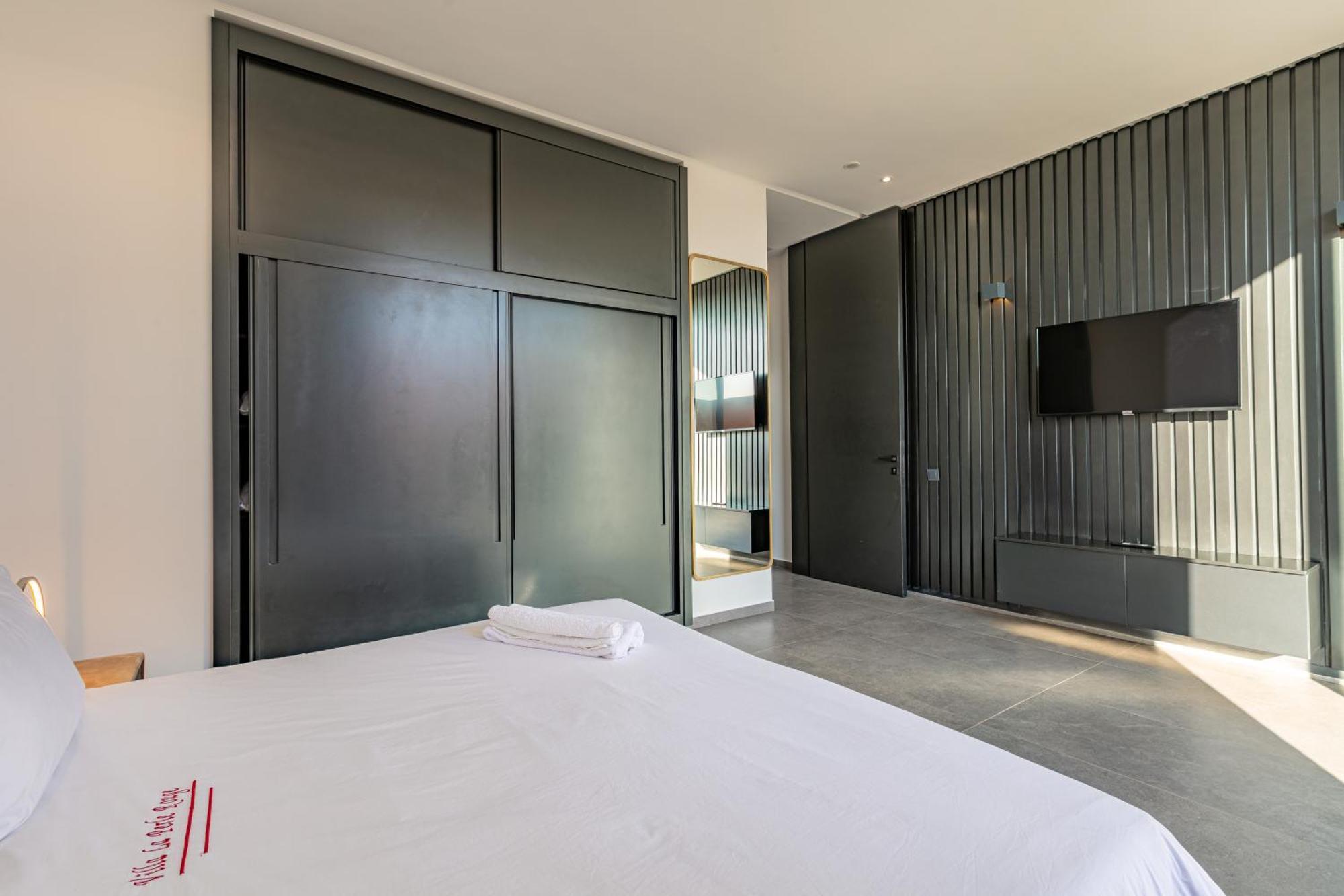 Perle Rouge, Piscine , Cuisiniere, Billard, Playstation5 Villa *