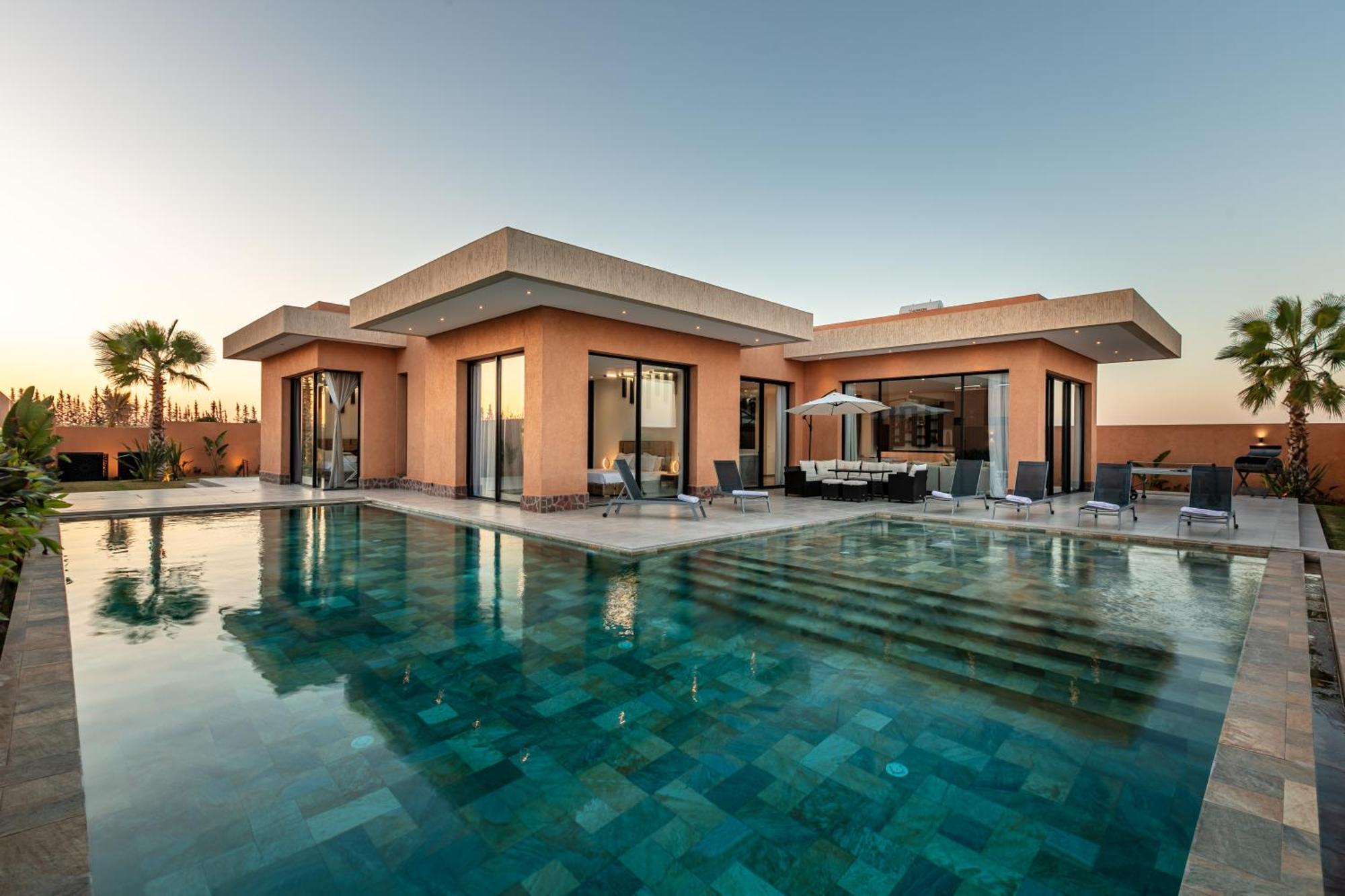Perle Rouge, Piscine , Cuisiniere, Billard, Playstation5 Villa *