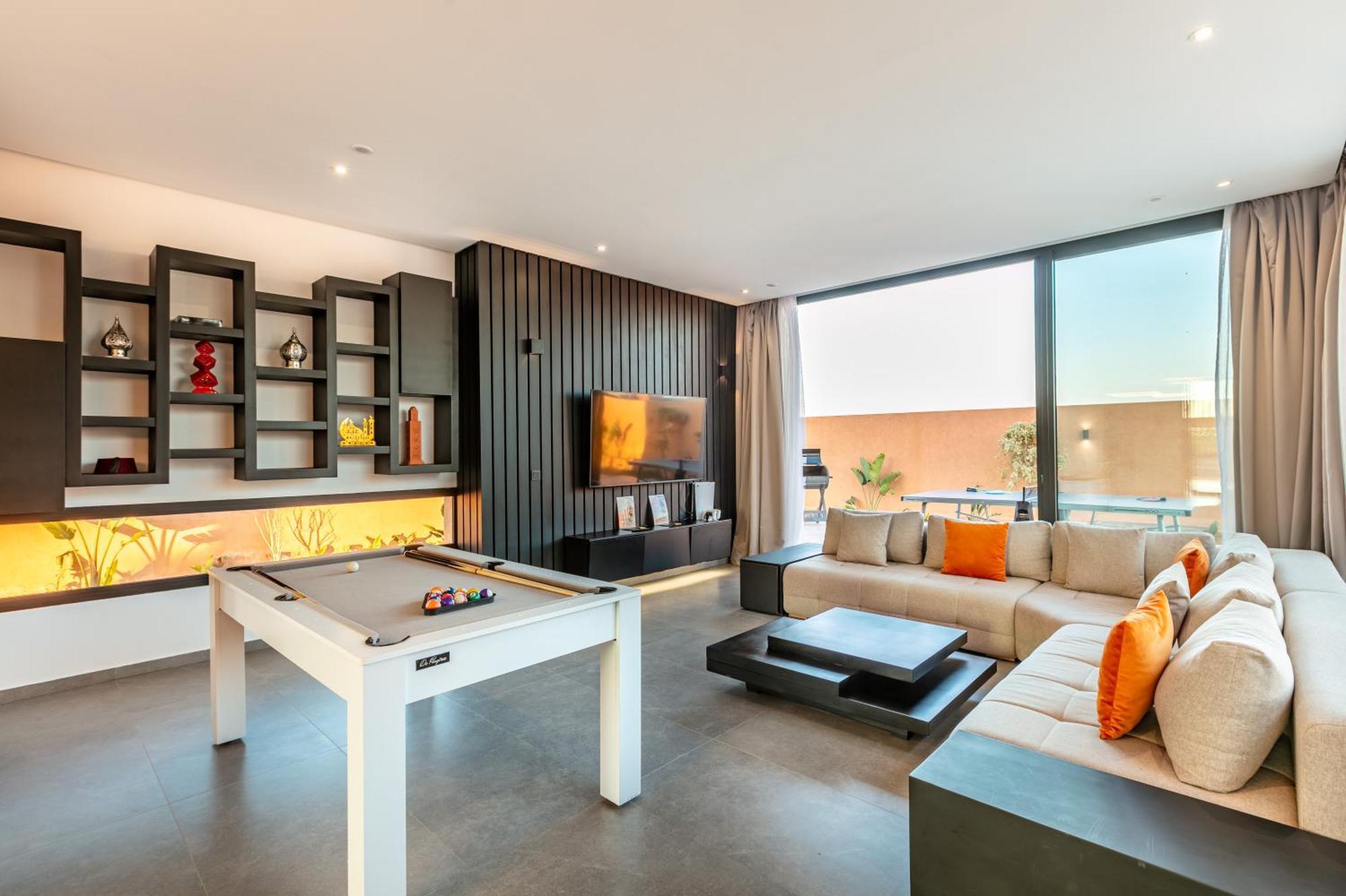 Perle Rouge, Piscine , Cuisiniere, Billard, Playstation5 Villa