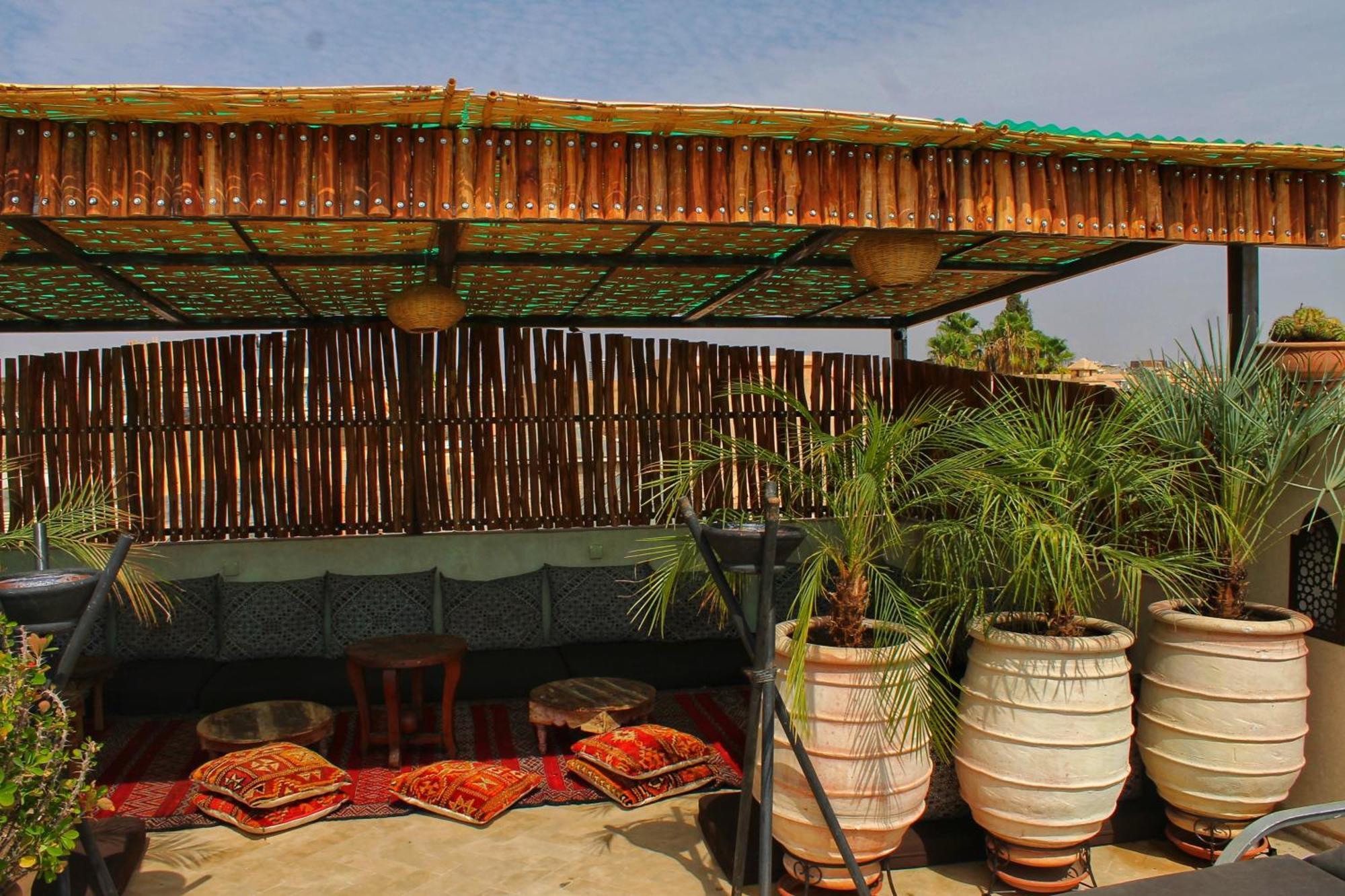 Belikoss Pool & Bed & Breakfast *