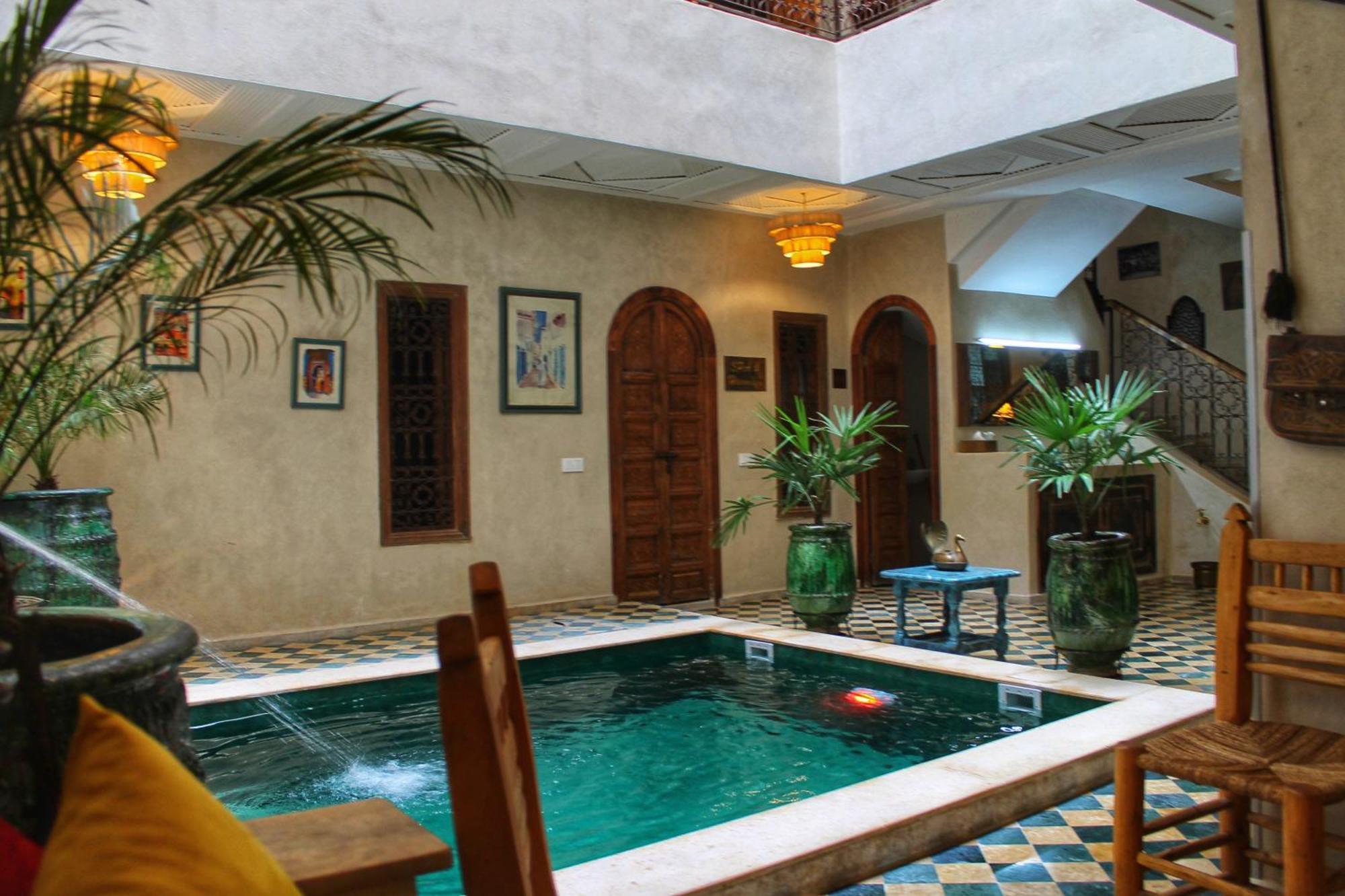 Bed & Breakfast Belikoss Pool & *