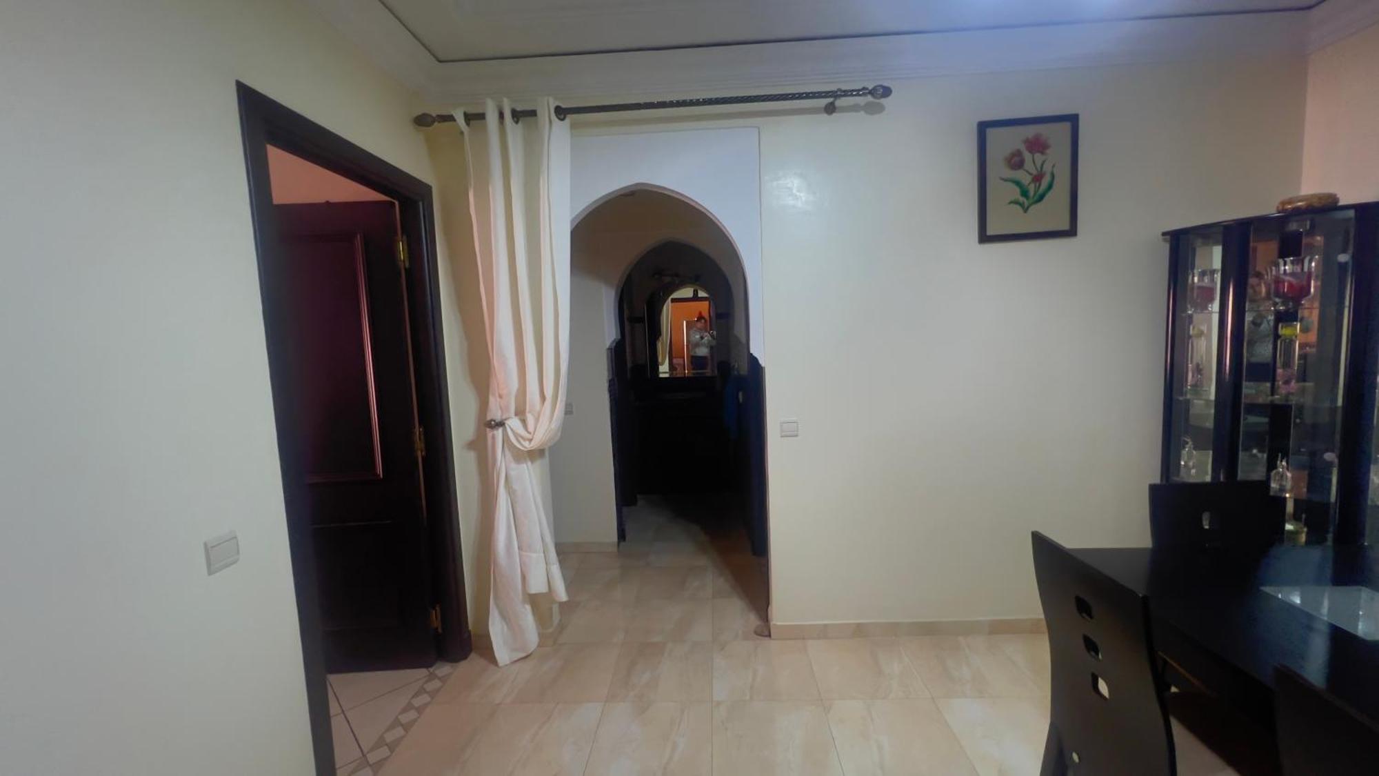 Magnifique Spacieux Confort Propre Familial 2 Salon Et Salle A Manger A 20mn A Pied De Place Jemaa El Fina 4 Piscines Dans Espace De Golf A 12 Mn En Voitures L Entree Est Gratuit Pour La Clientele Ouvert Entre 10h Et 20h Appartement