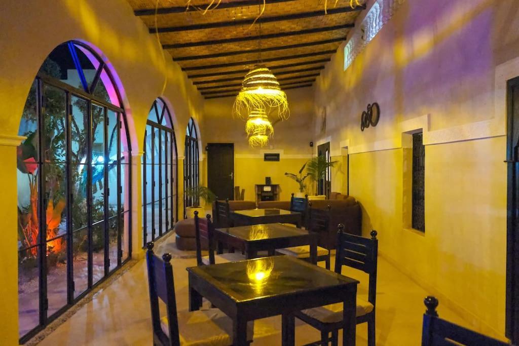 Privee 6 Avec Piscine Chauffee En Option Sans Vis-a-vis *