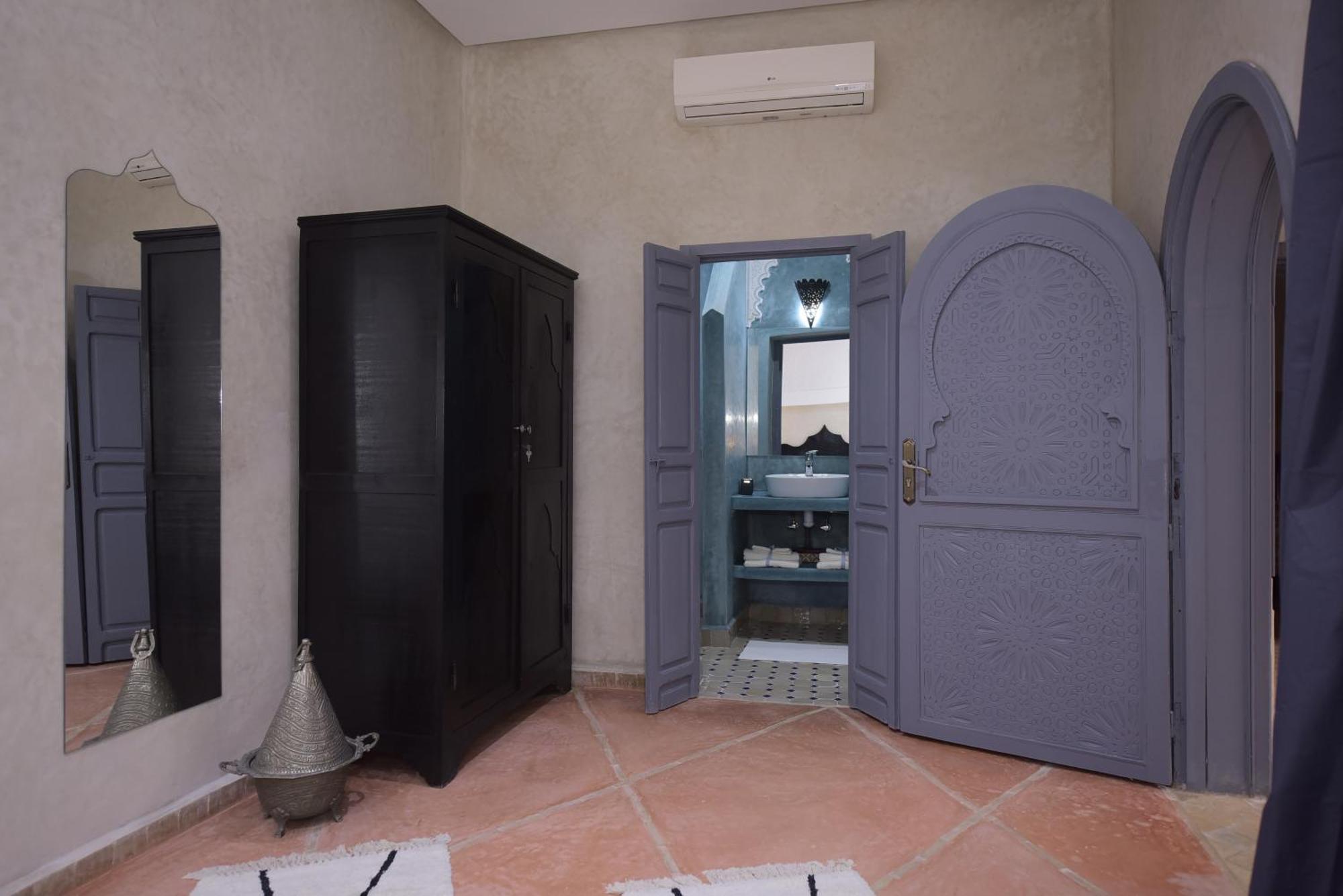 Kasbah De Jade: Luxury With Heated Pool And Jacuzzi Guest house *