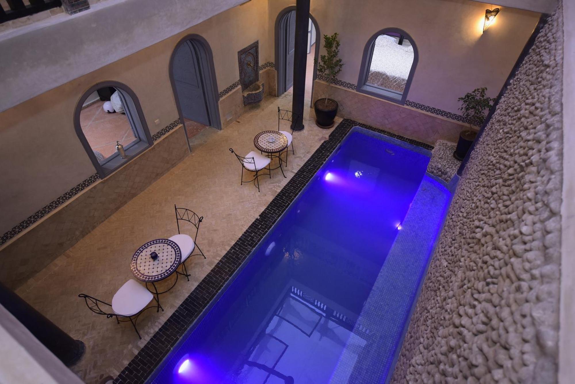 Kasbah De Jade: Luxury With Heated Pool And Jacuzzi Guest house