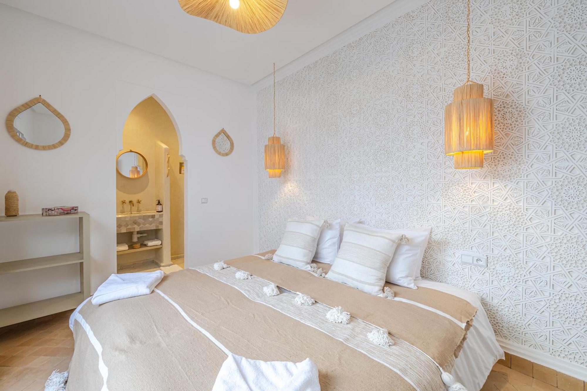 Agan/exclusive&new/pool/breakfast Included *