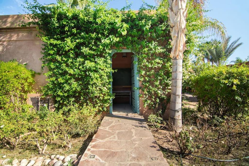 Pauline With Private Pool & Garden, Service And No Insight. Villa Marrakesch