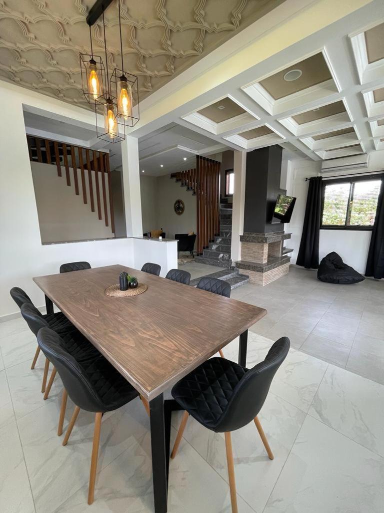 Villa Amele,calme,ensoleille,piscine,salle De Jeux *
