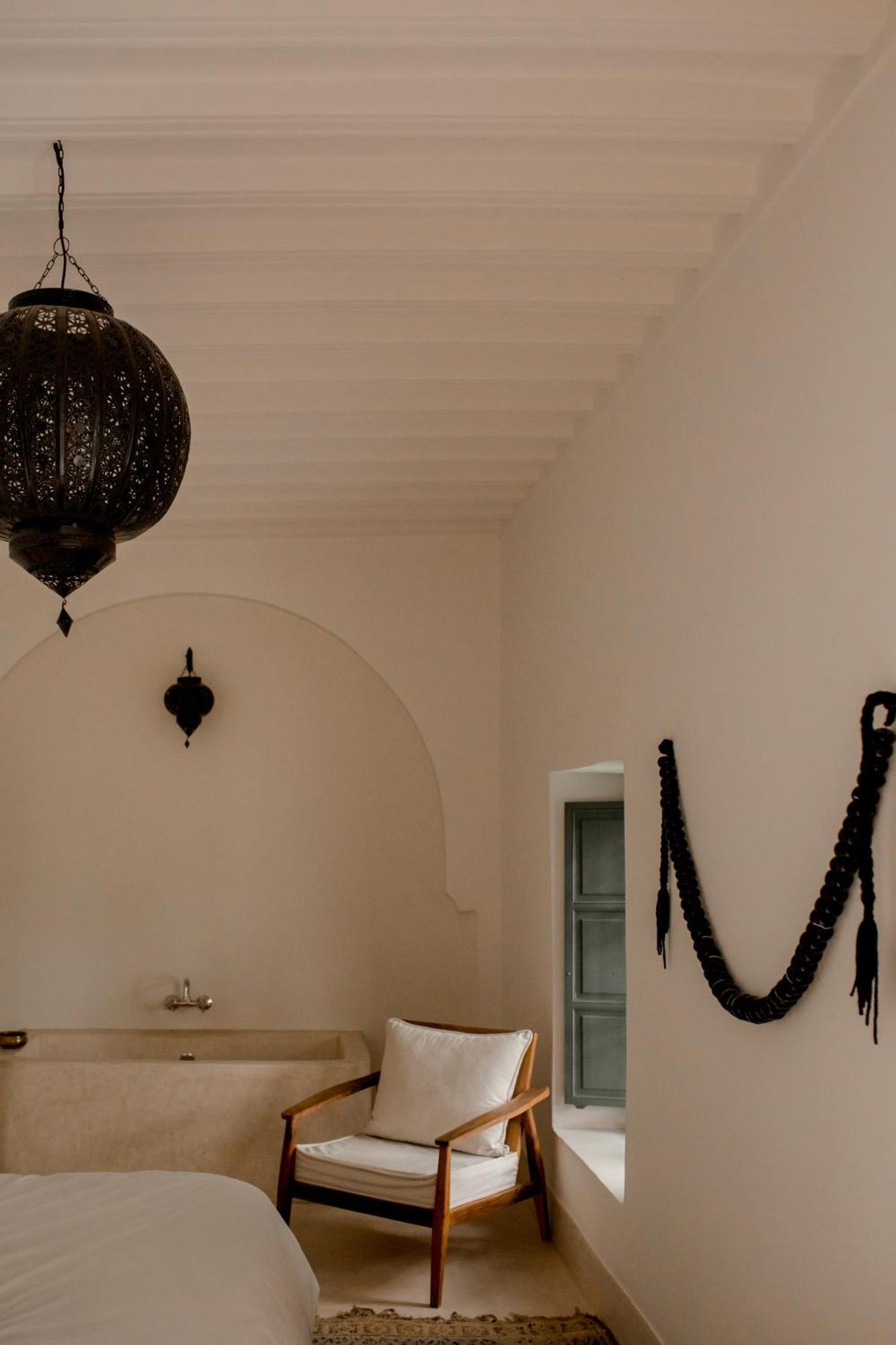 Dar Num, Luxury Private Riad With Pool & Breakfast - Car Access In Medina