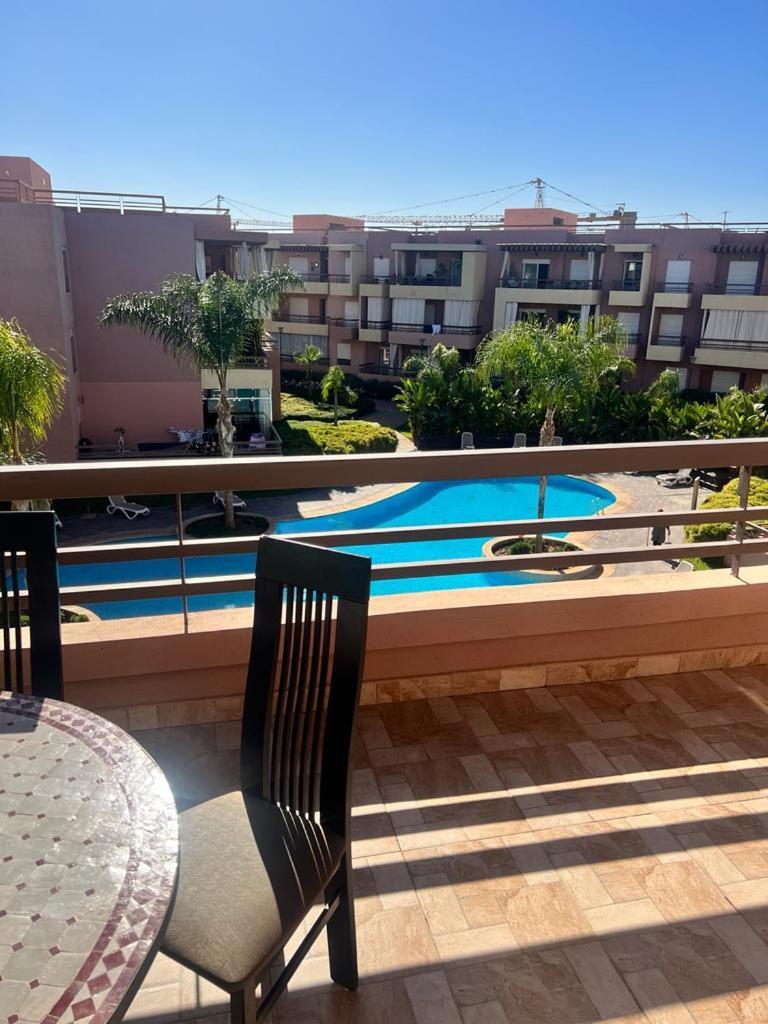 Luxury Pool View Garden Appartement