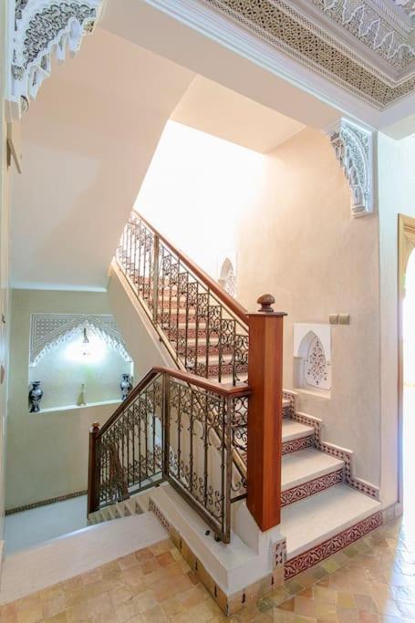 Villa Tranquility - A Timeless Marrakech Haven *