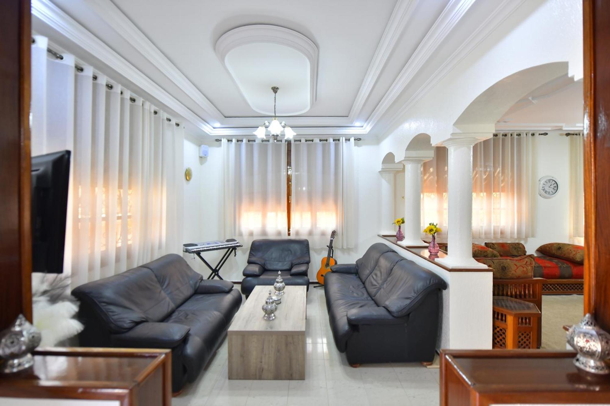 Conforts Villa *