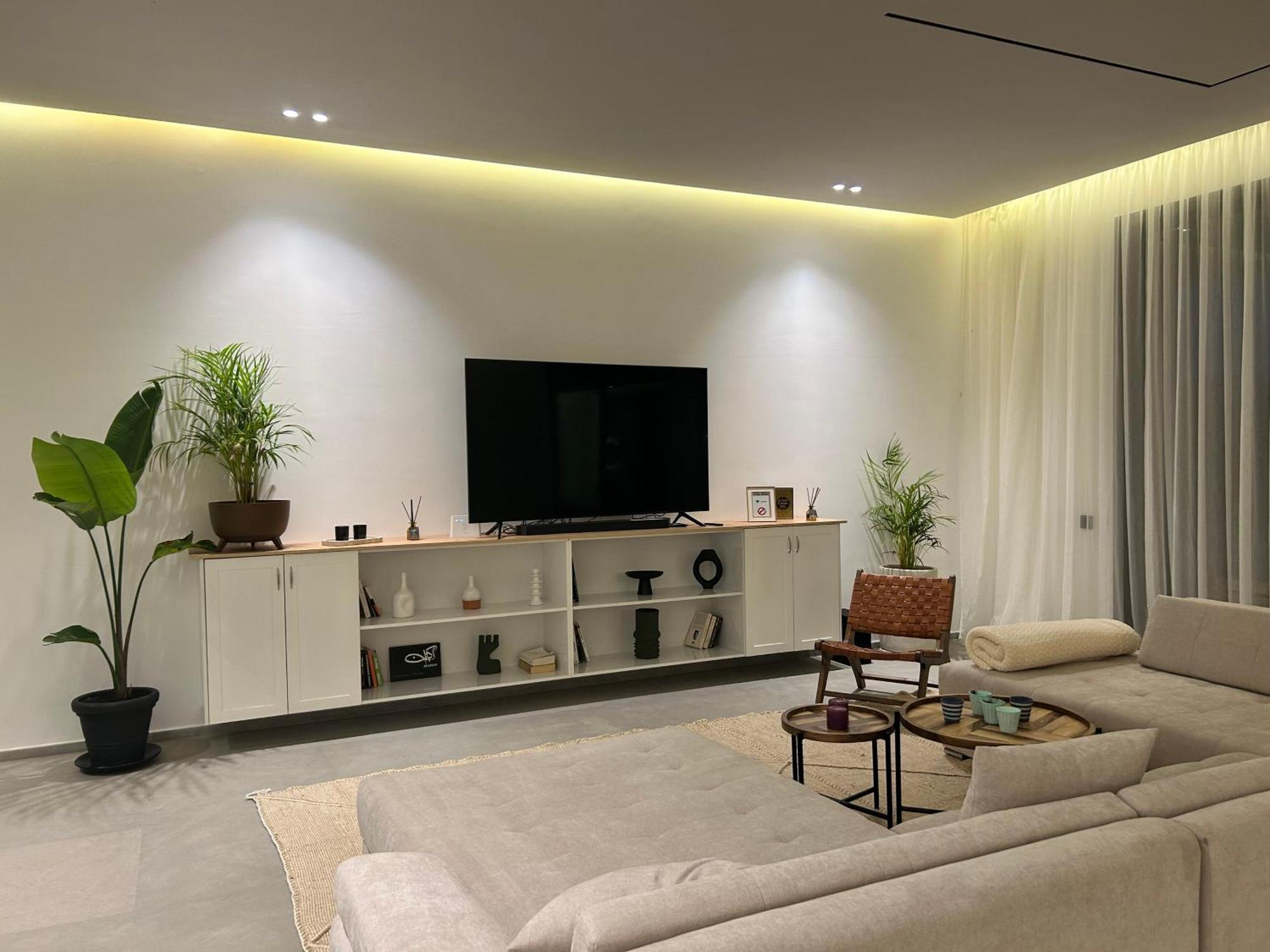 Issa Villa