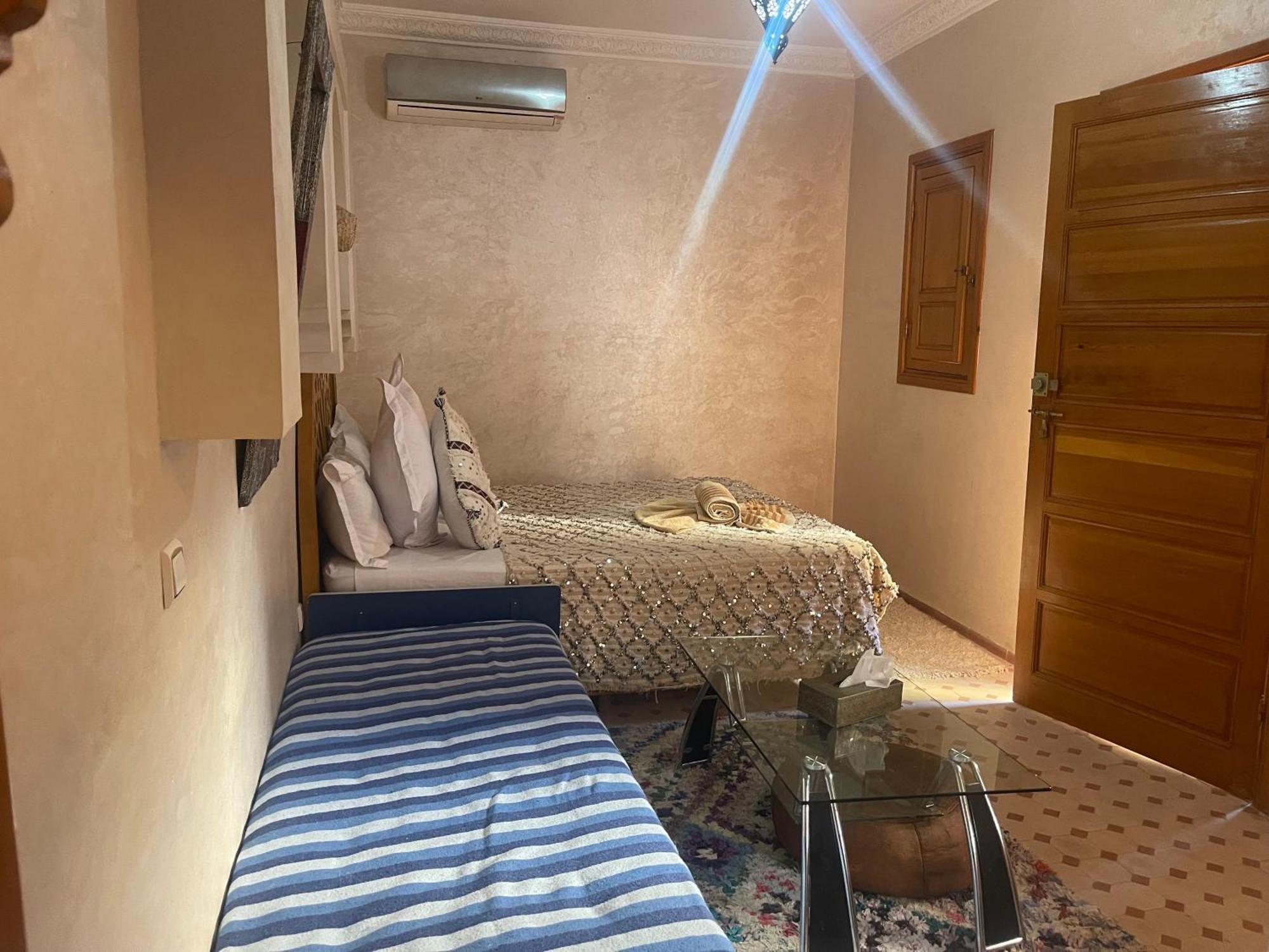 Guest house Jenan Adam 3*