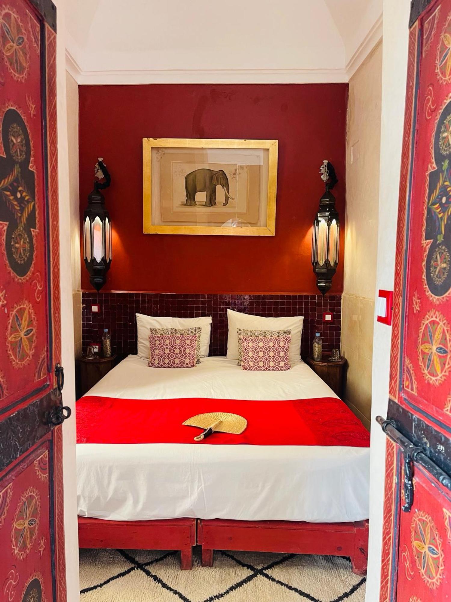 144 Riad