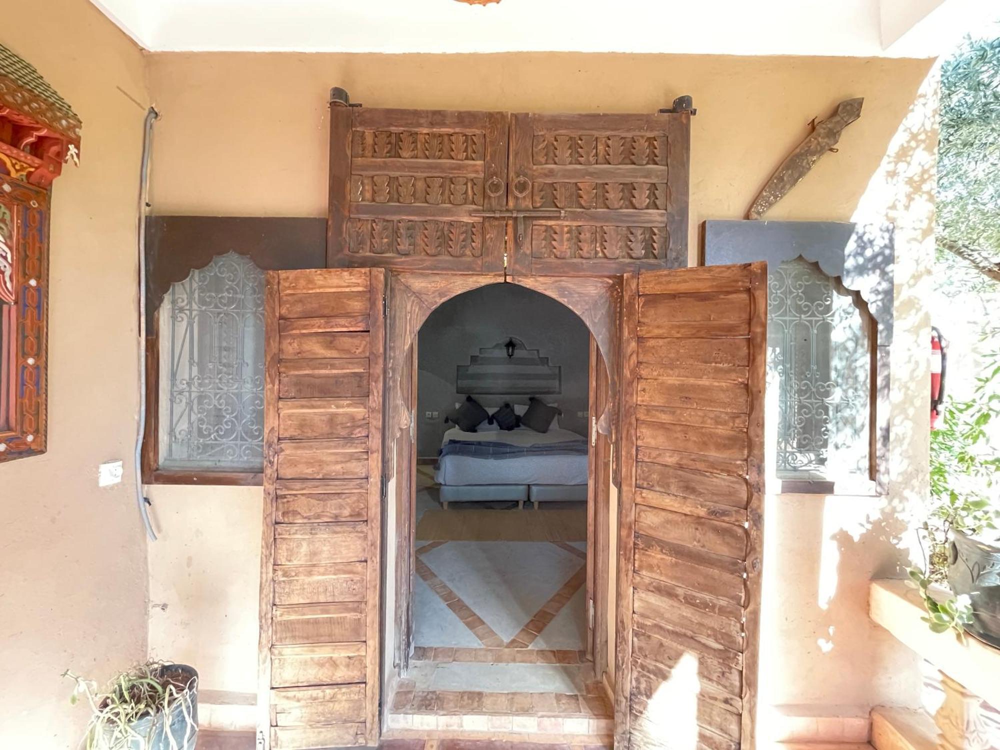 Villa Authentic Ideal For 16+ Guests
