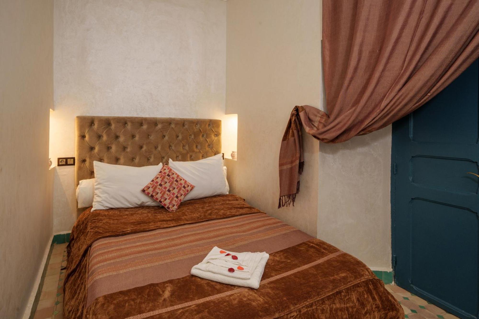 Azalia Riad 3*