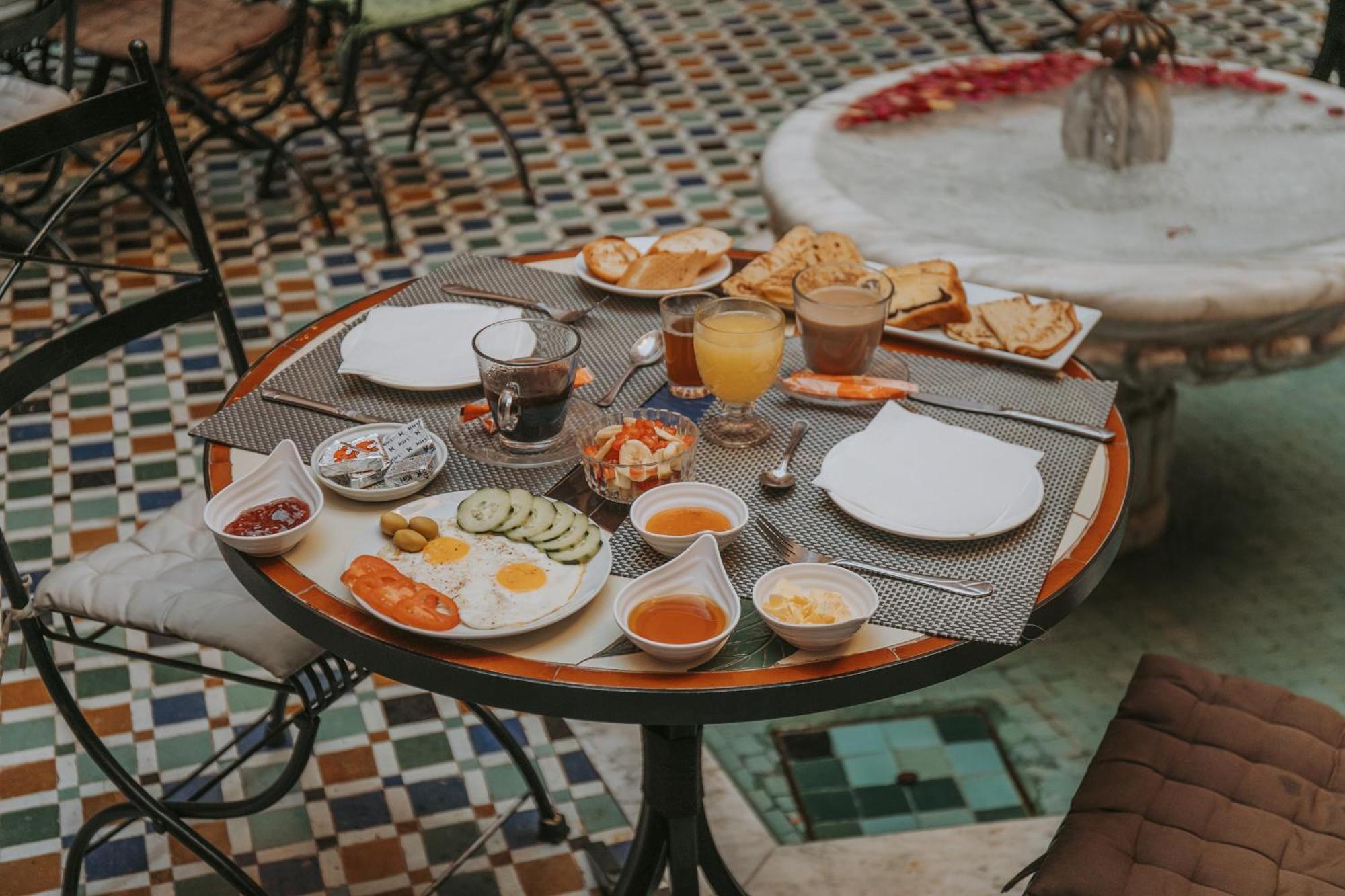 Riad Le Perroquet Bleu & 3*