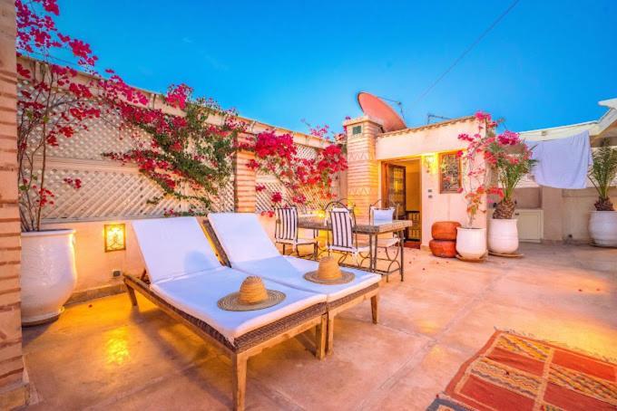 Jaune Safran Entire House Bed & Breakfast 4*