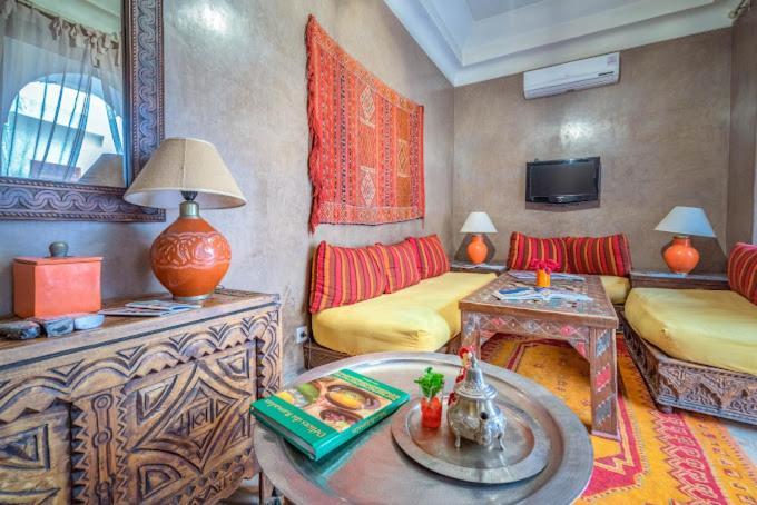 Bed & Breakfast Jaune Safran Entire House