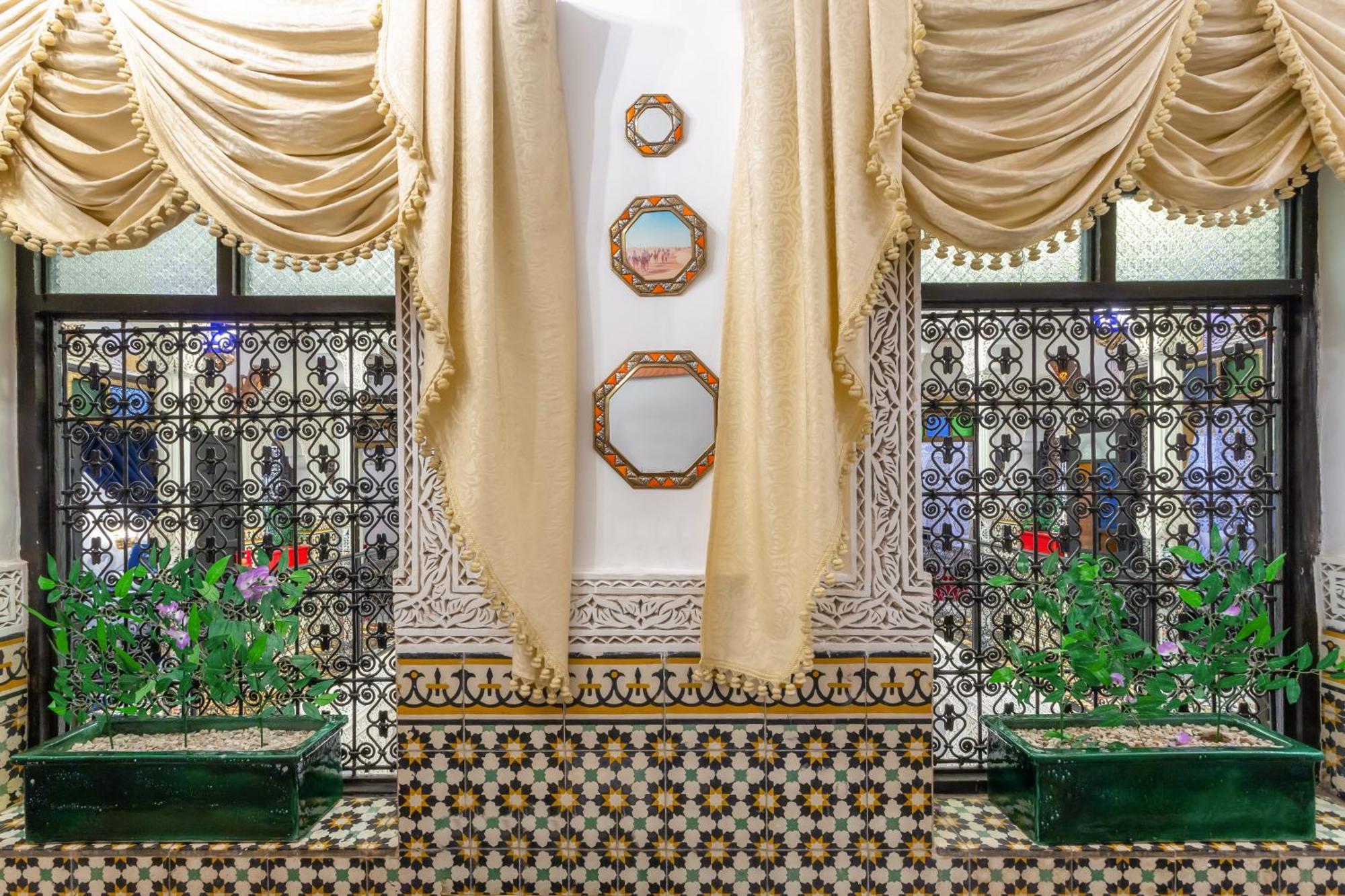 La Porte D'or &