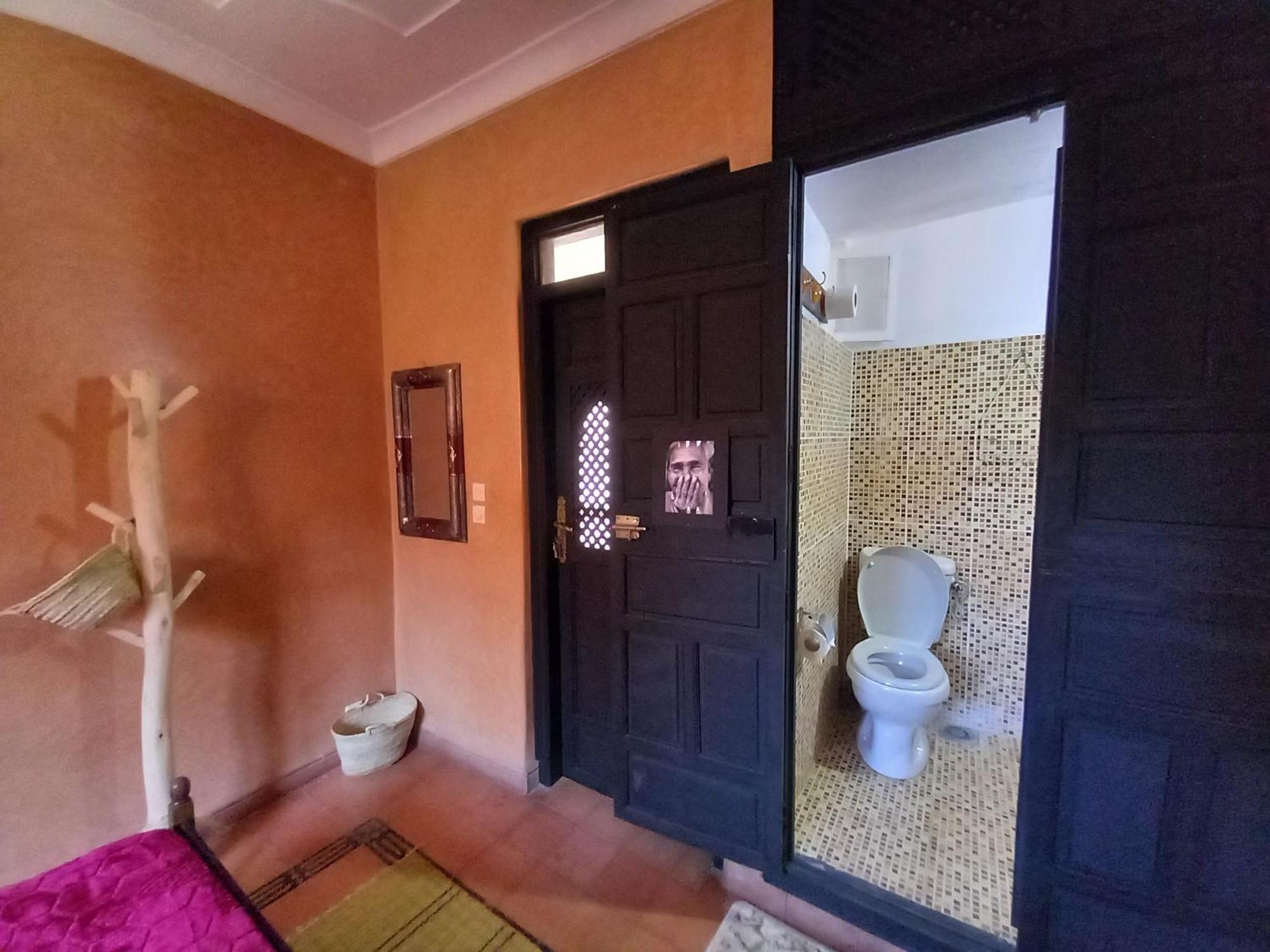 Jad Ziad Hostal