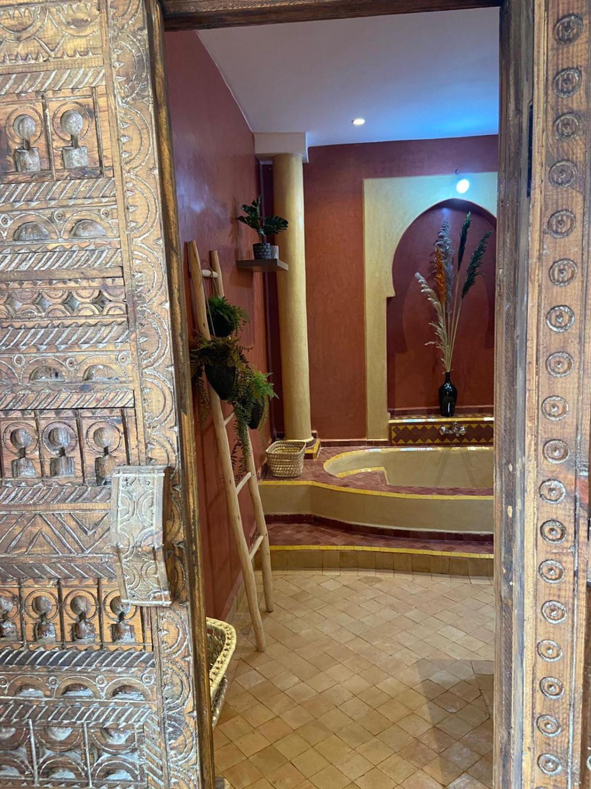 Riad Le De Salima, Noor Es Saadi Design *