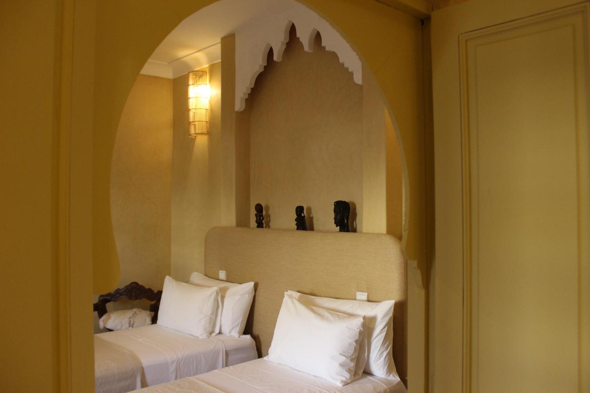 Gasthuis Emberiza Sahari Marrakesh