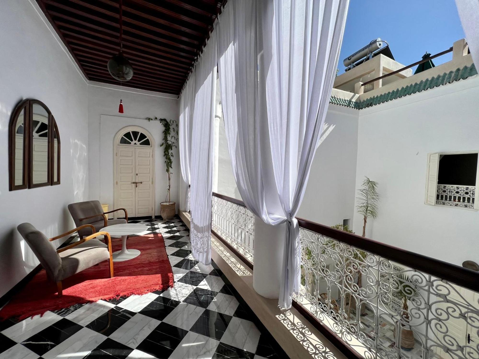 Tizwa Marrakech Bed & Breakfast