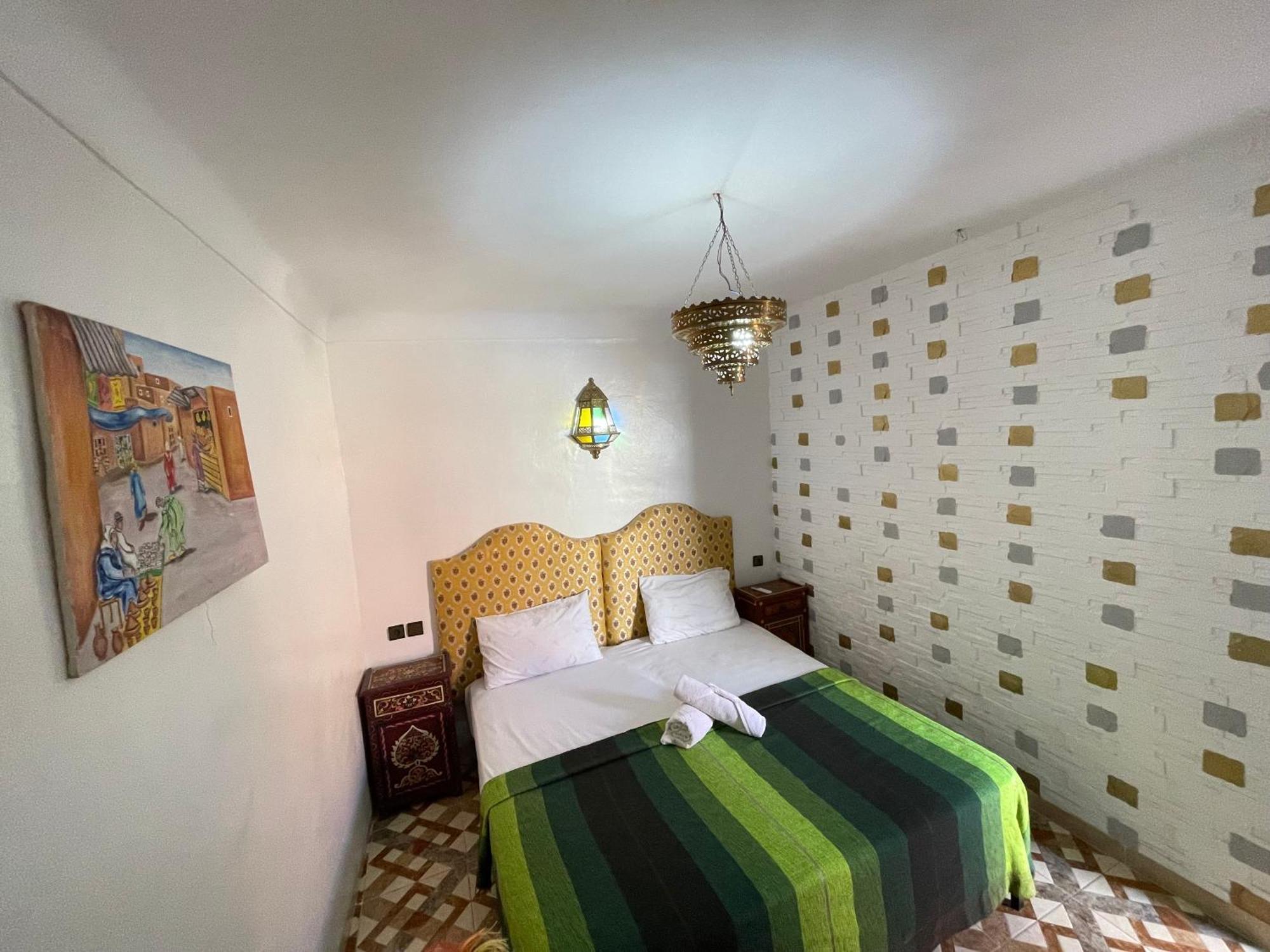 Sun Hostel *