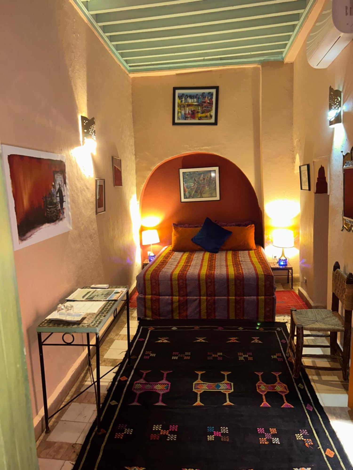 N10 Riad
