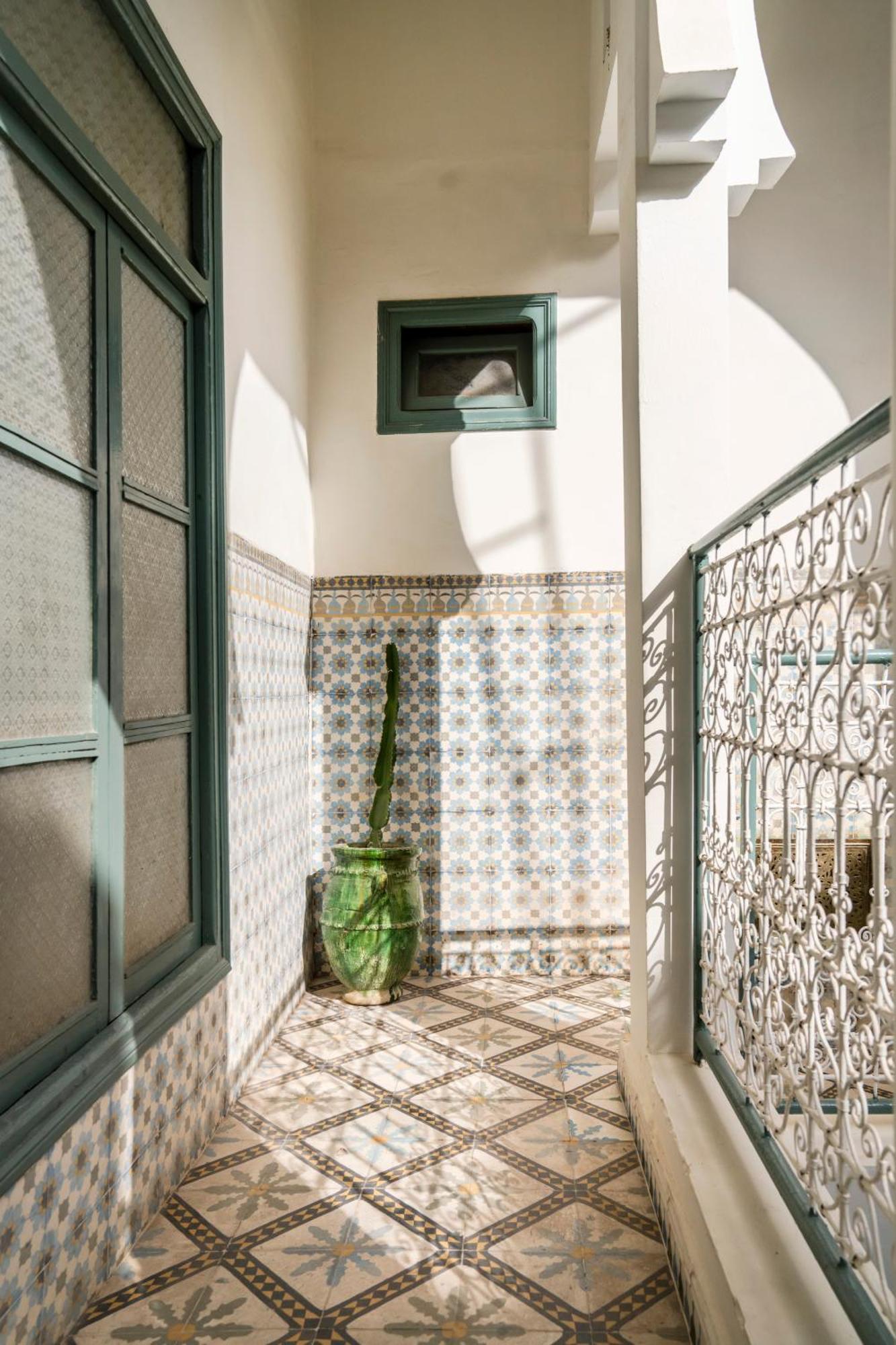 Orange Riad 2*