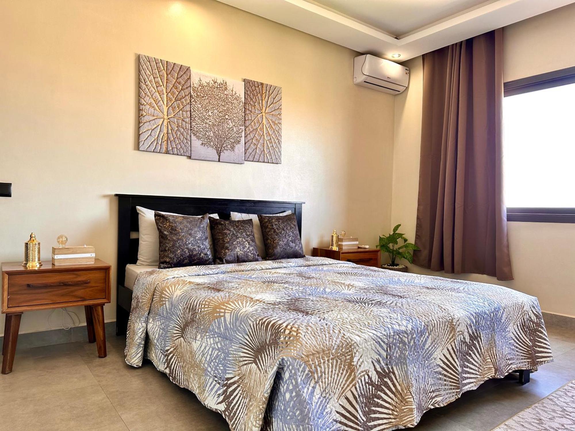 Apartamento Moderne, Lumineux & Spacieux Avec Balcon -central -wifi-smart Tv-clim *
