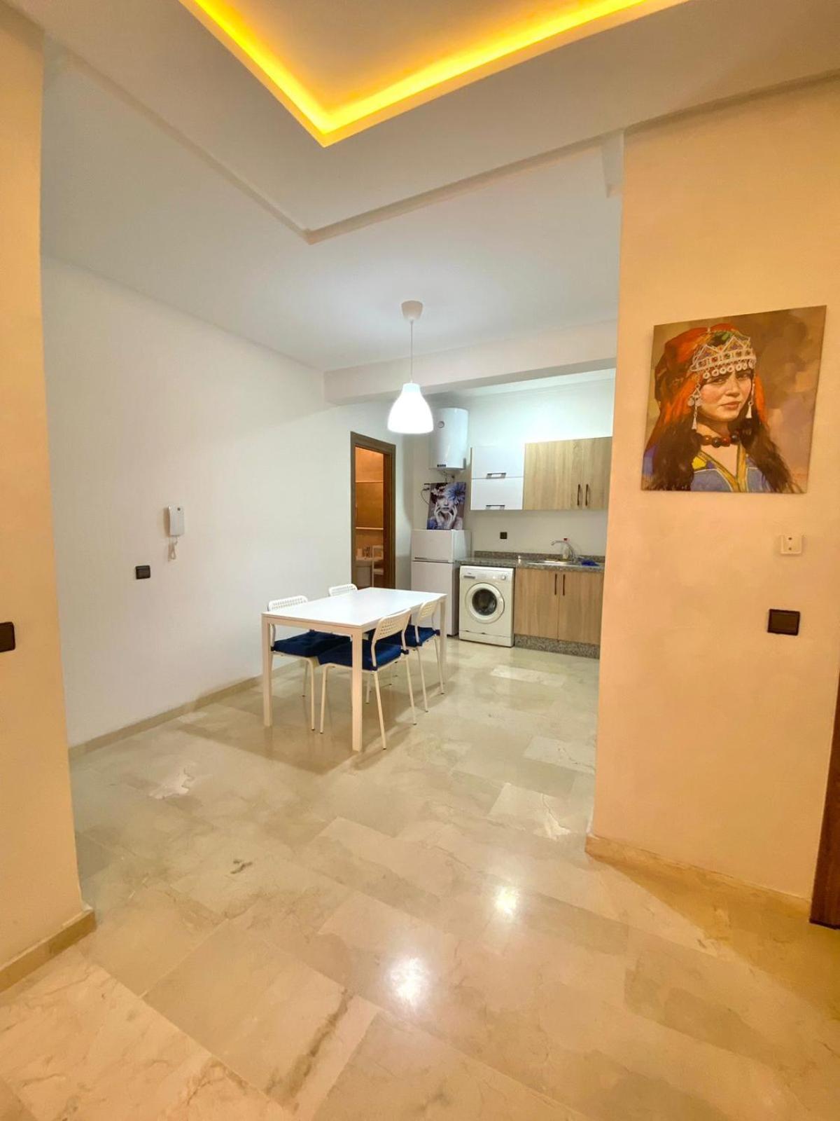 Apartment Avec Piscine En Face A La Gare Gueliz *