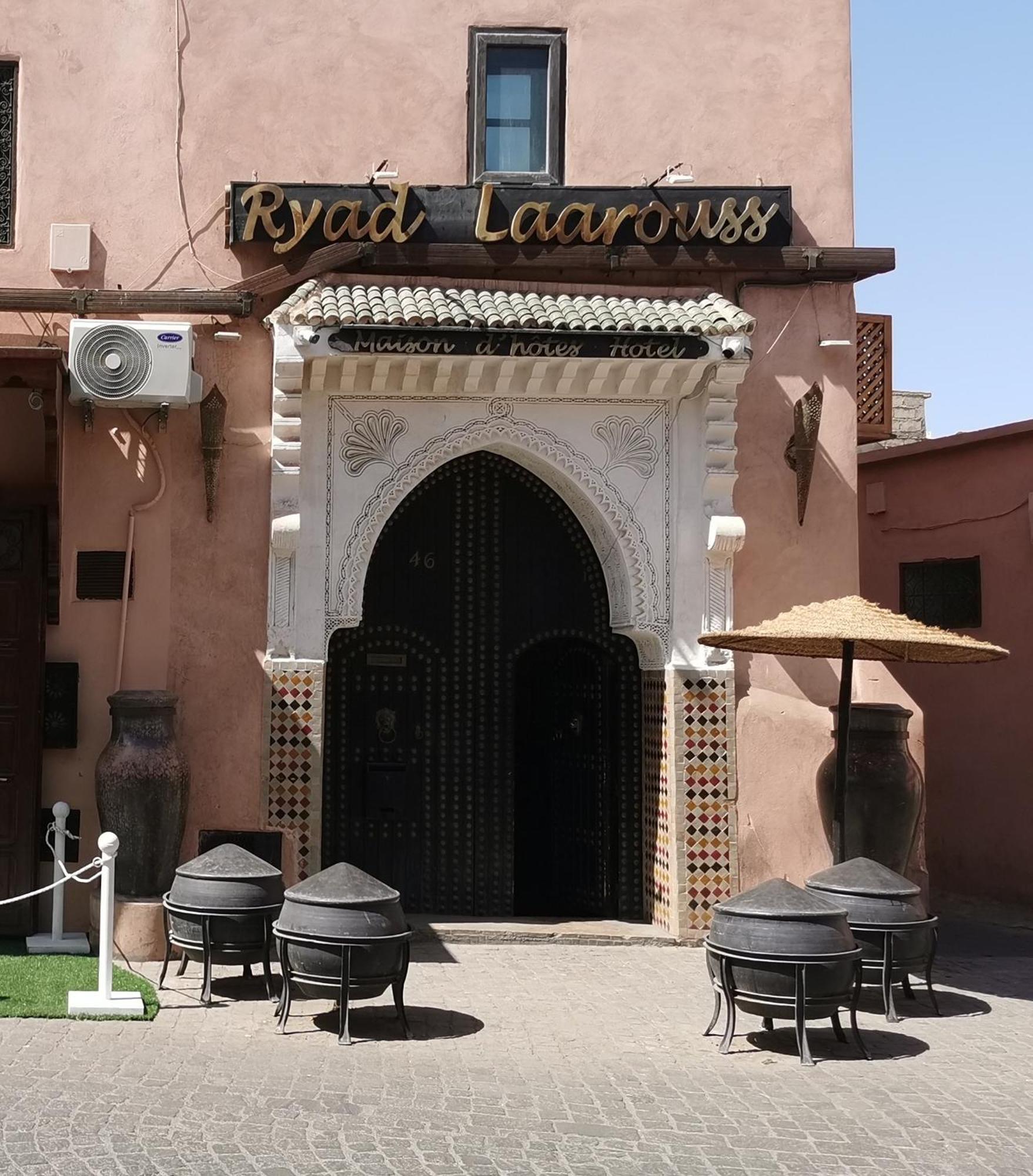 Bed and breakfast Laarouss 2*