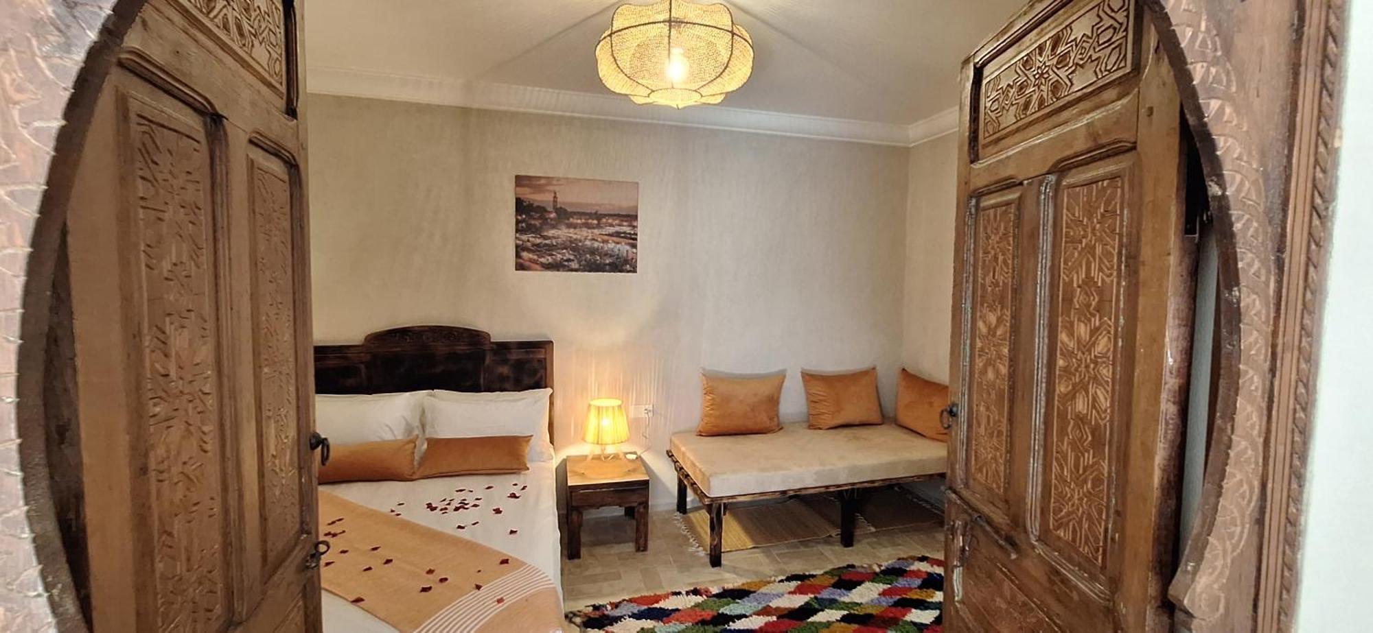 Bed & Breakfast Belikoss Pool & *