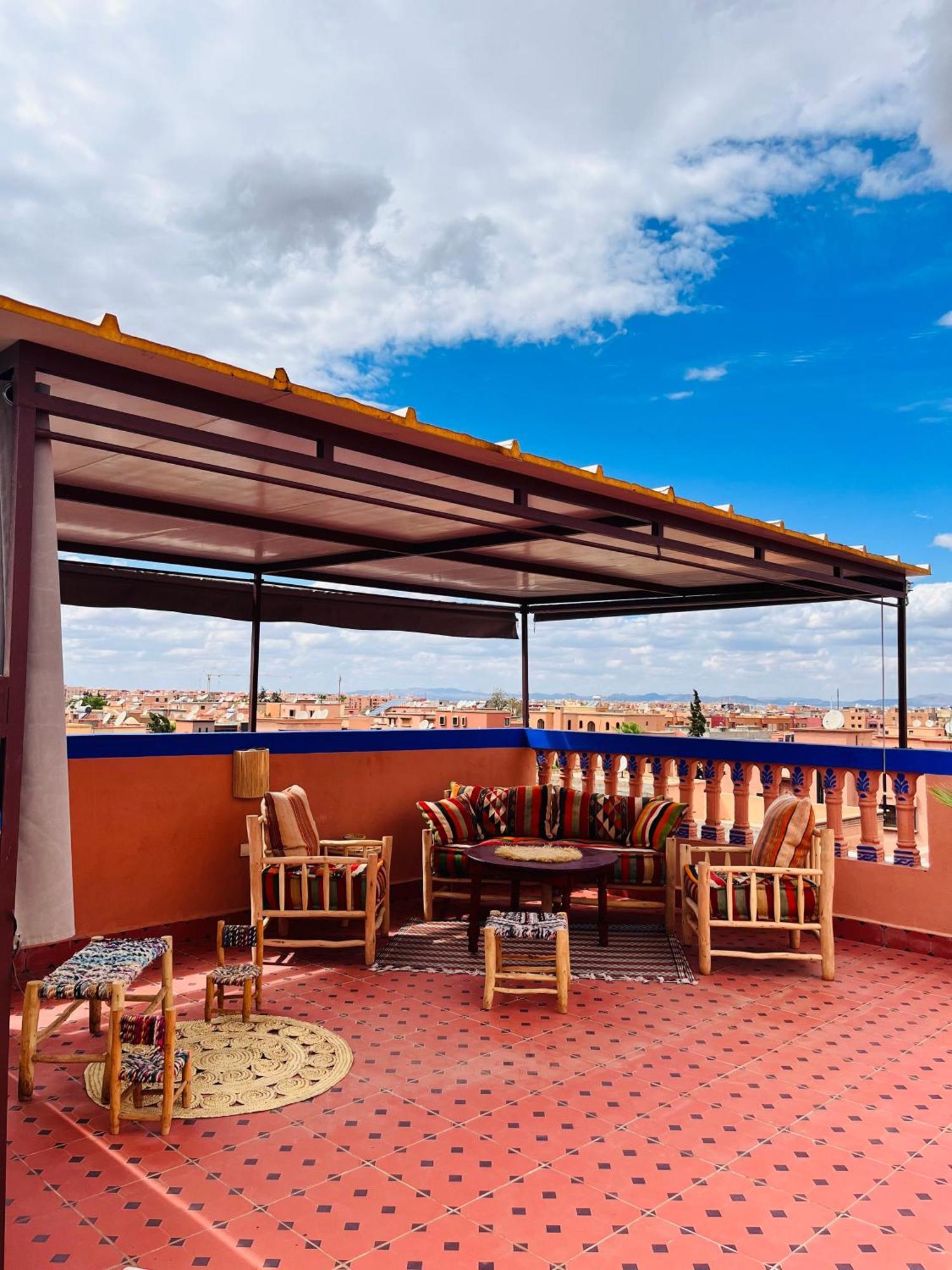 Apartment With Ac, Patio And Rooftop Appartement Climatise Avec Patio Et Toit Terrasse Appartement Marrakesh