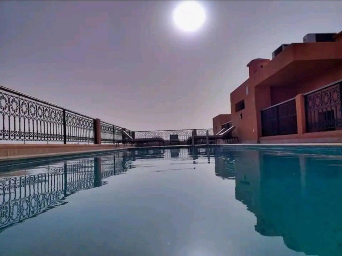 Raffine Idealement Situe Avec Piscine * Marrakesh