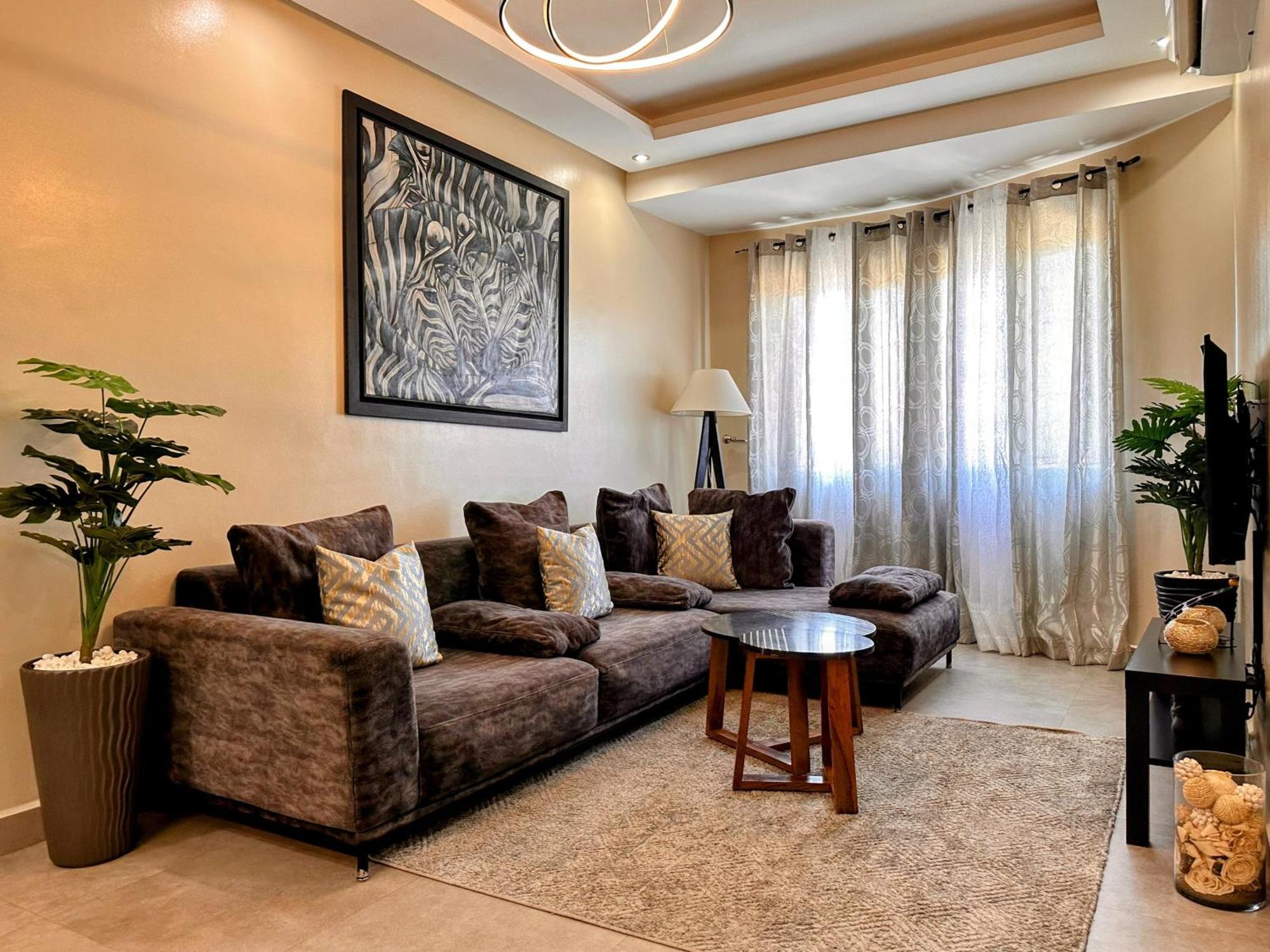 Moderne, Lumineux & Spacieux Avec Balcon -central -wifi-smart Tv-clim Appartement *